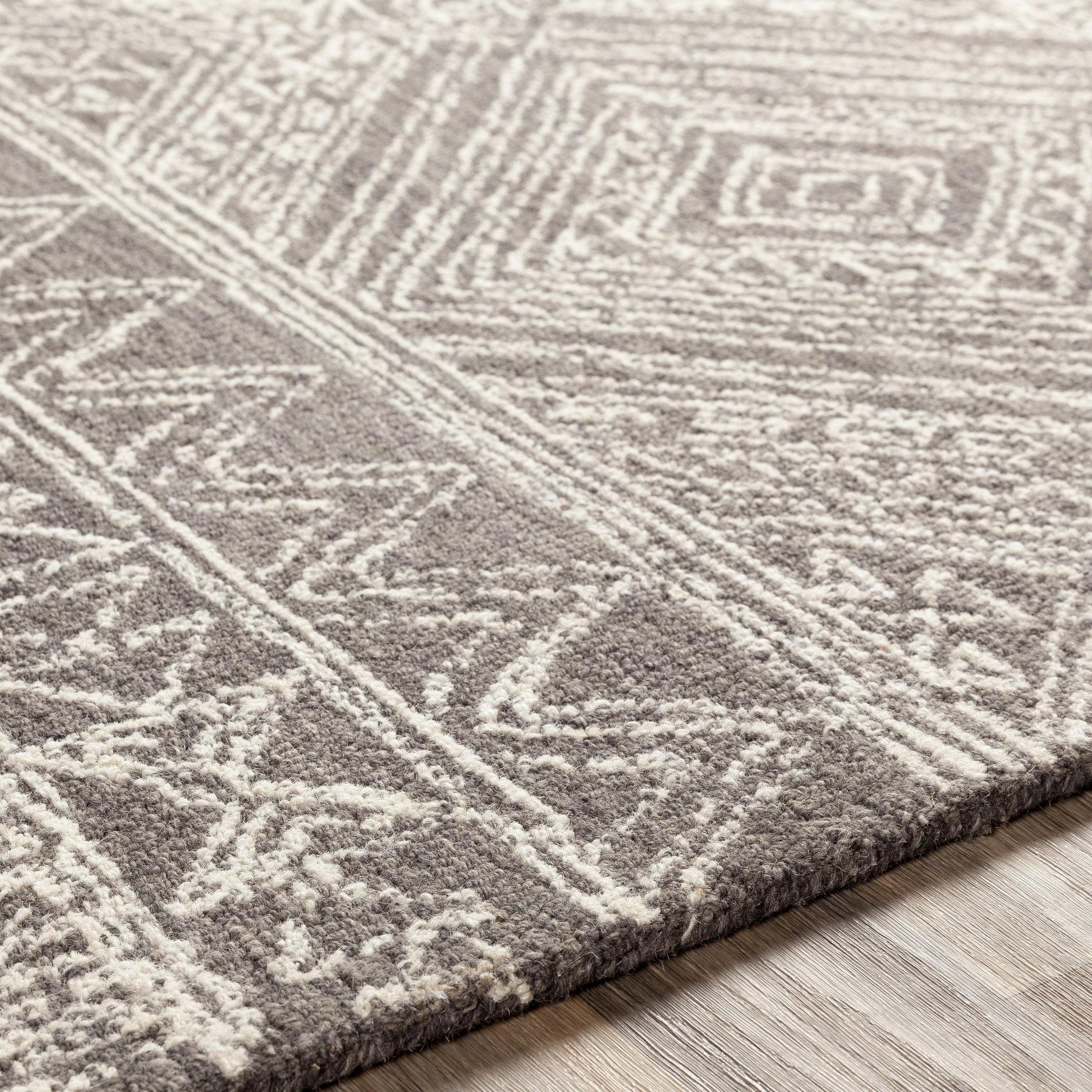 Newcastle Rug - 23670 by Livabliss. Made from 100% wool in a unique style.