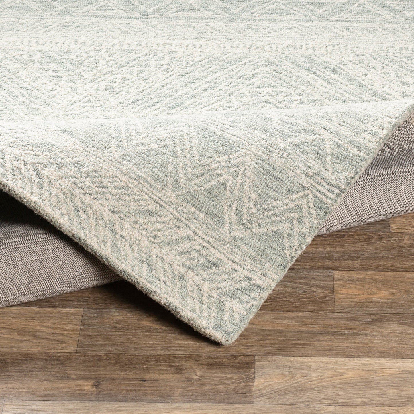 007 SR-755173,SR-755174,SR-755175,SR-755176,SR-755177 | Closeup | Newcastle Rug - 23670 by Livabliss in seafoam, sage, cream. Made from 100% wool in a unique style.