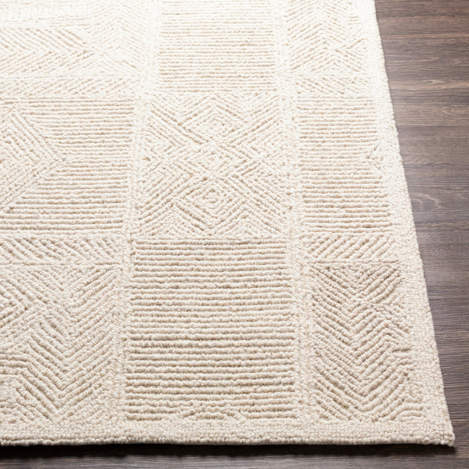 Newcastle Rug - 29984 by Livabliss in cream. Made from 100% wool in a unique style.