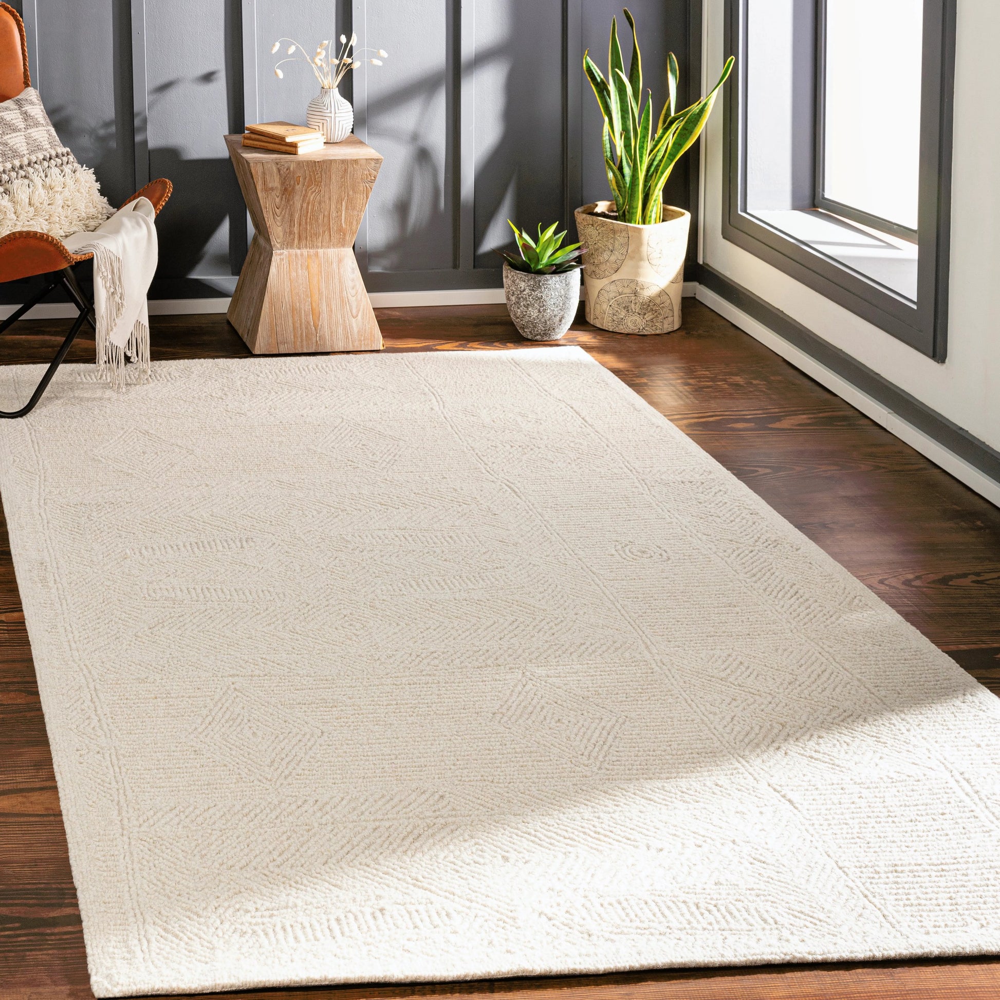 Newcastle Rug - 29984 by Livabliss in cream. Made from 100% wool in a unique style.
