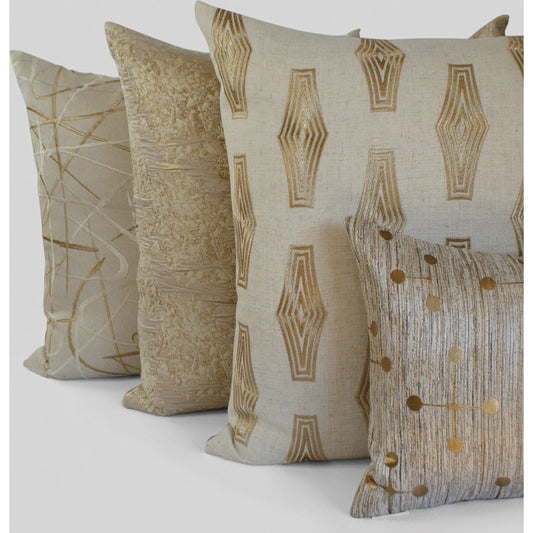 Scribble Pillow by DV Kap Home. Made from 31% viscose, 26% polyester, 26% linen, 10% rayon, 7% lurex in a unique style.