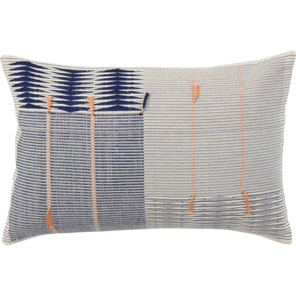 Nagaland Pillow NGW20 Pillow by Jaipur Living in navy, silver. Made from 100% cotton in a coastal style.
