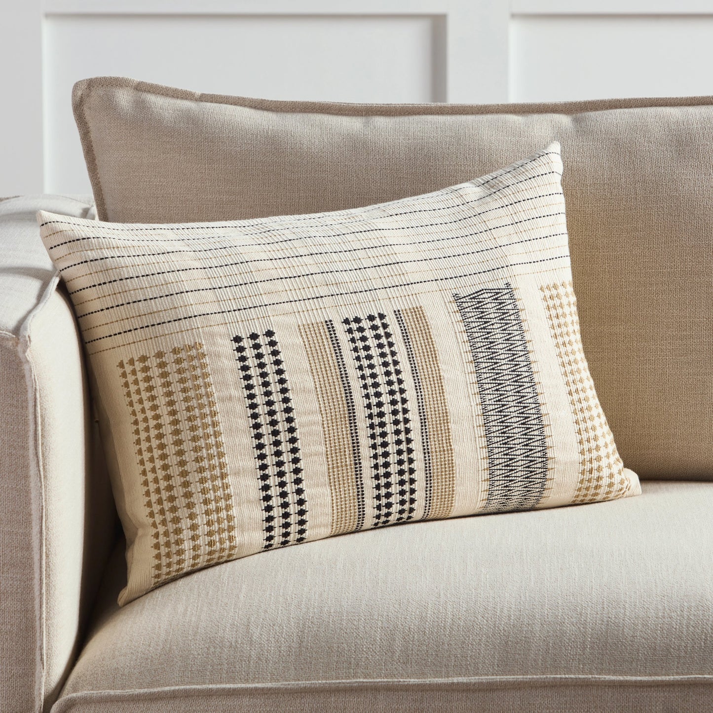 004 SI-2062075,SI-2062077,SI-2354760 | Closeup | Nagaland Pillow NGW38 Pillow by Jaipur Living in cream, black. Made from 100% cotton in a cottage & farmhouse style.