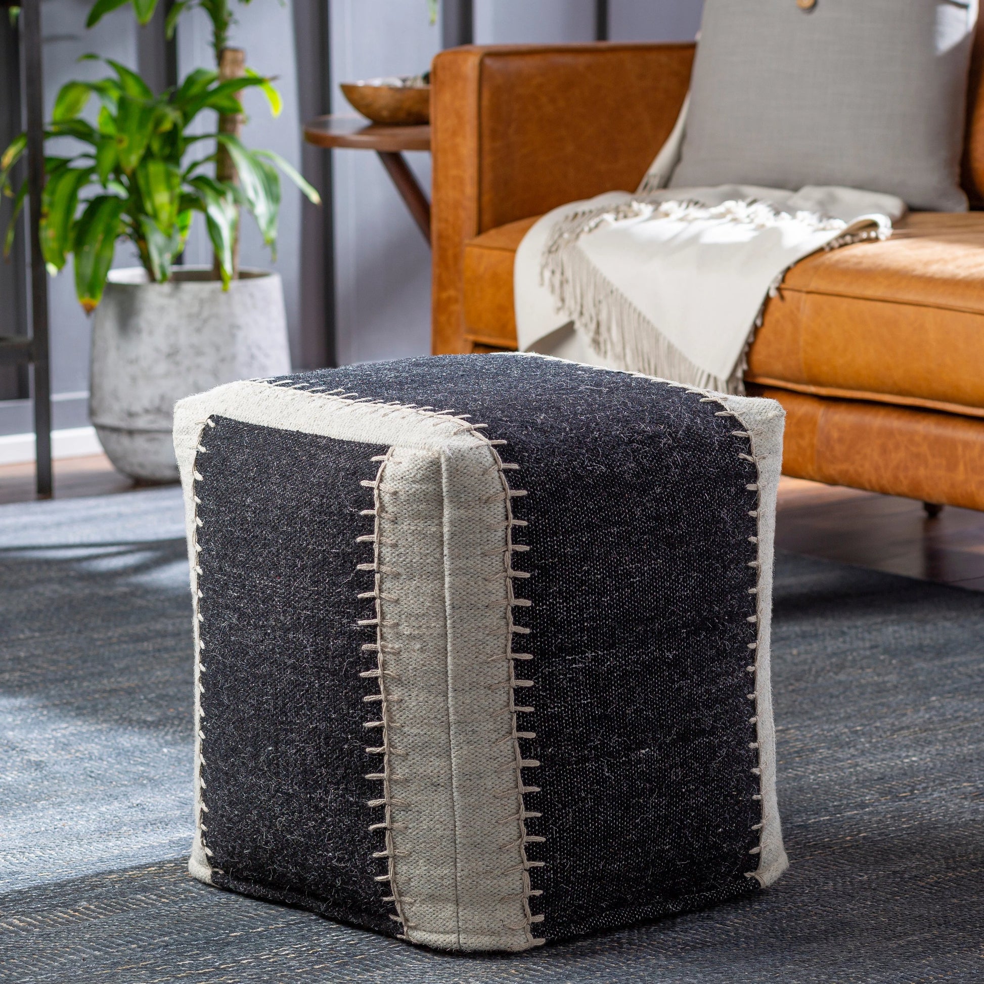 Niko - 11593 by Surya. Made from 80% wool, 20% cotton, 100% polybeads, 100% cotton in a eclectic & global style.