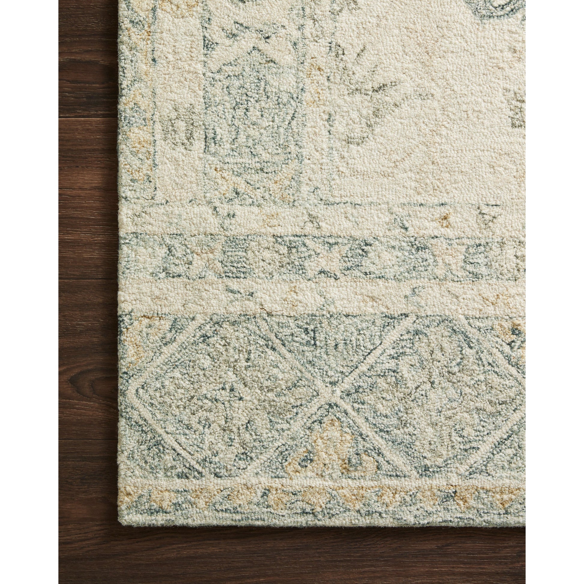 Norabel Aubrey Rug by Loloi. Made from 100% wool in a cottage & farmhouse style.