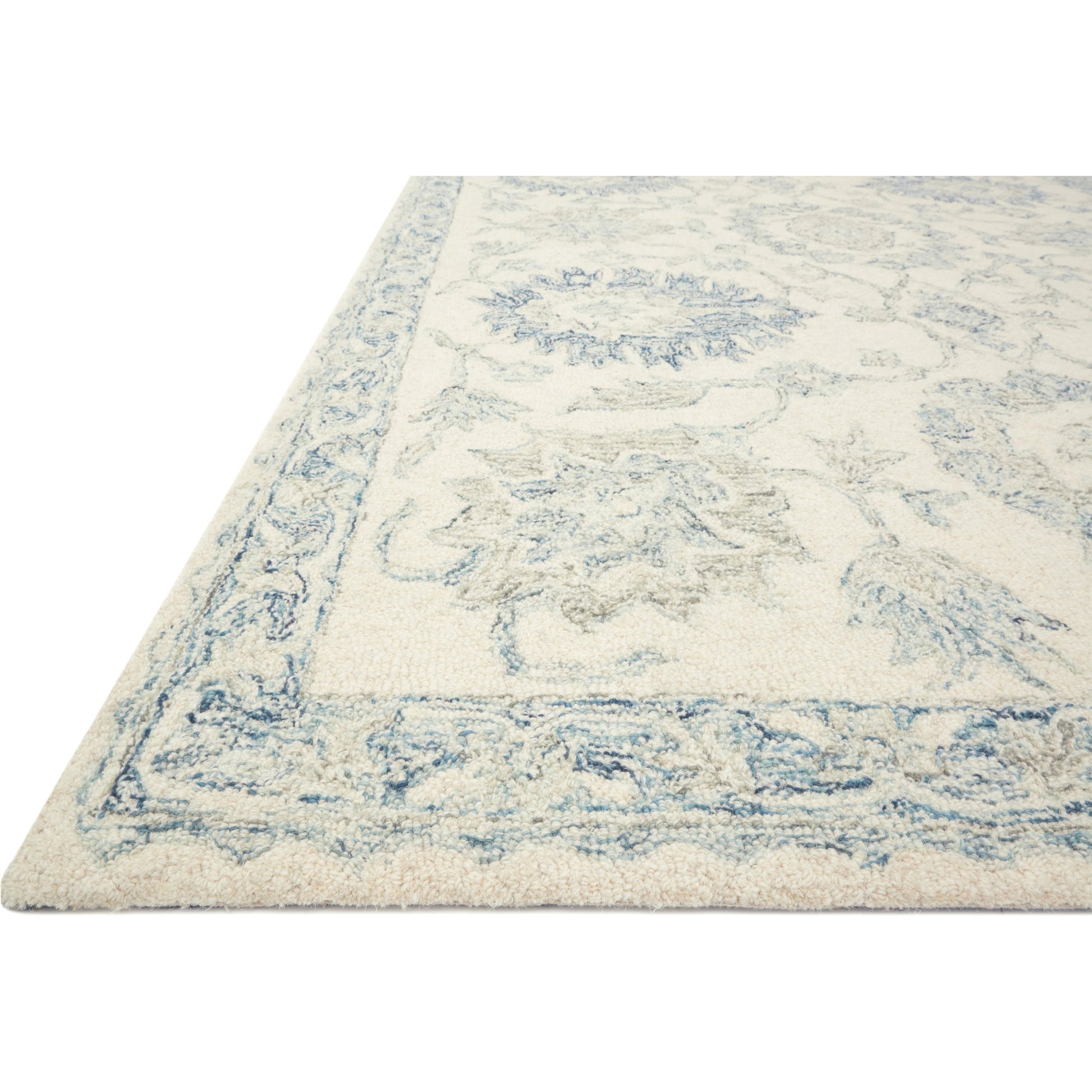 Norabel Ellie Rug by Loloi. Made from 100% wool in a transitional style.