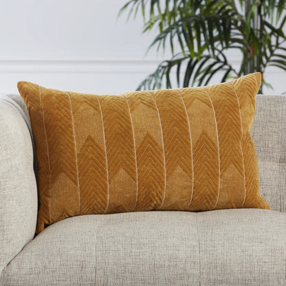 Nouveau NOU23 Pillow by Jaipur Living. Made from 100% cotton in a eclectic & global style.
