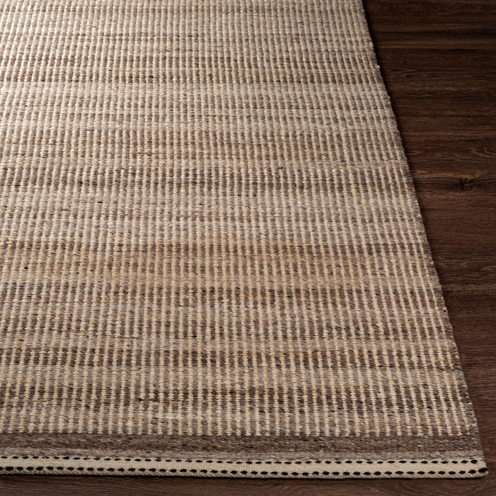Nottingham Rug - 29247 by Livabliss. Made from 50% jute, 50% wool in a unique style.