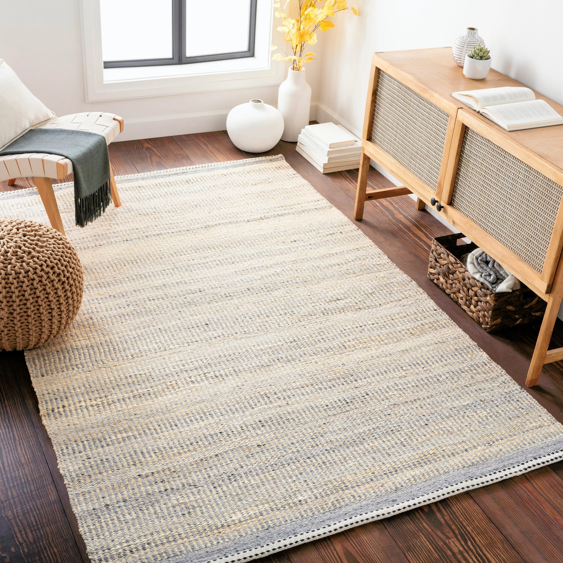Nottingham Rug - 29247 by Livabliss. Made from 50% jute, 50% wool in a unique style.