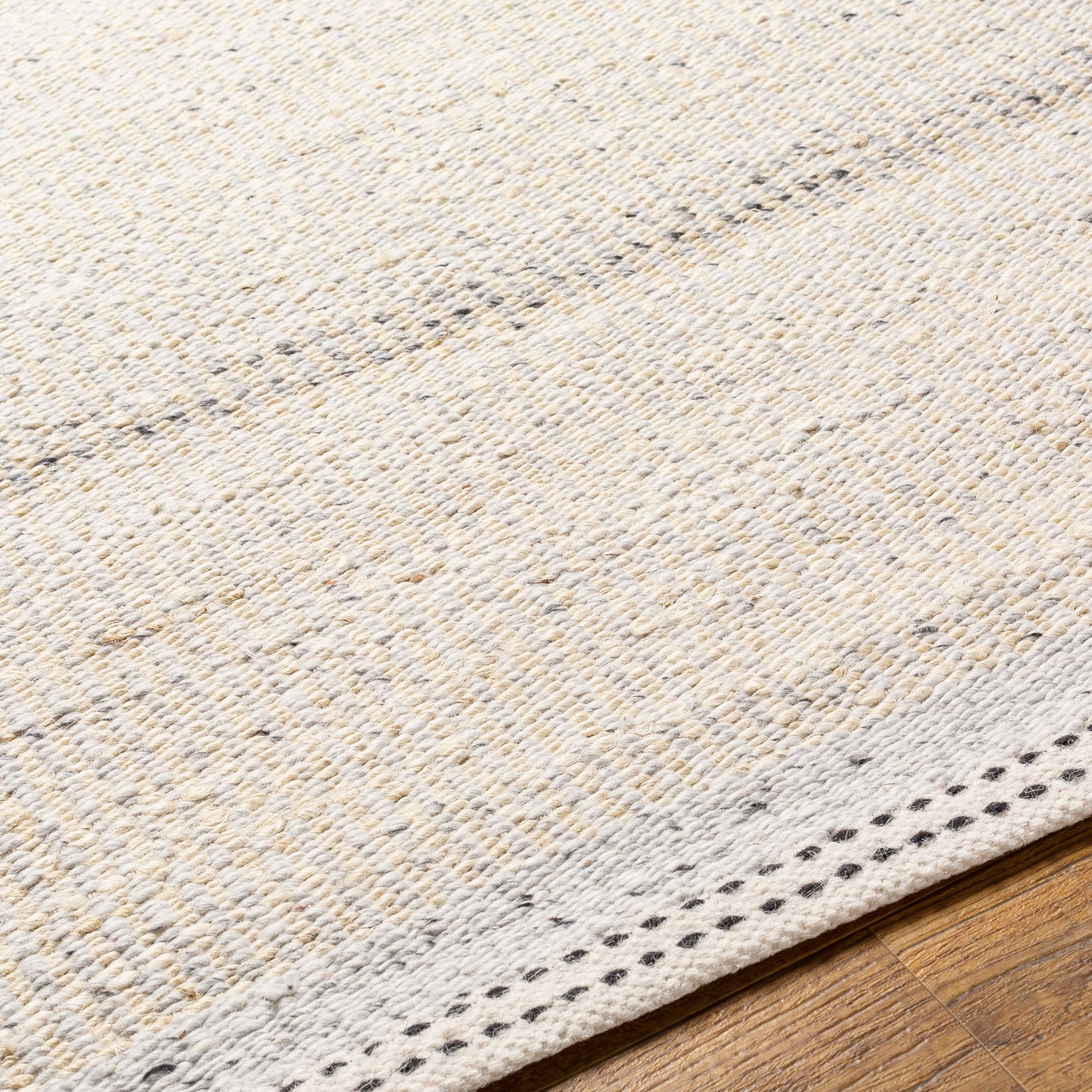 021 SI-1887659,SI-1887660,SI-1887661,SI-1887662,SI-1887663 | Closeup | Nottingham Rug - 29247 by Livabliss. Made from 50% jute, 50% wool in a unique style.