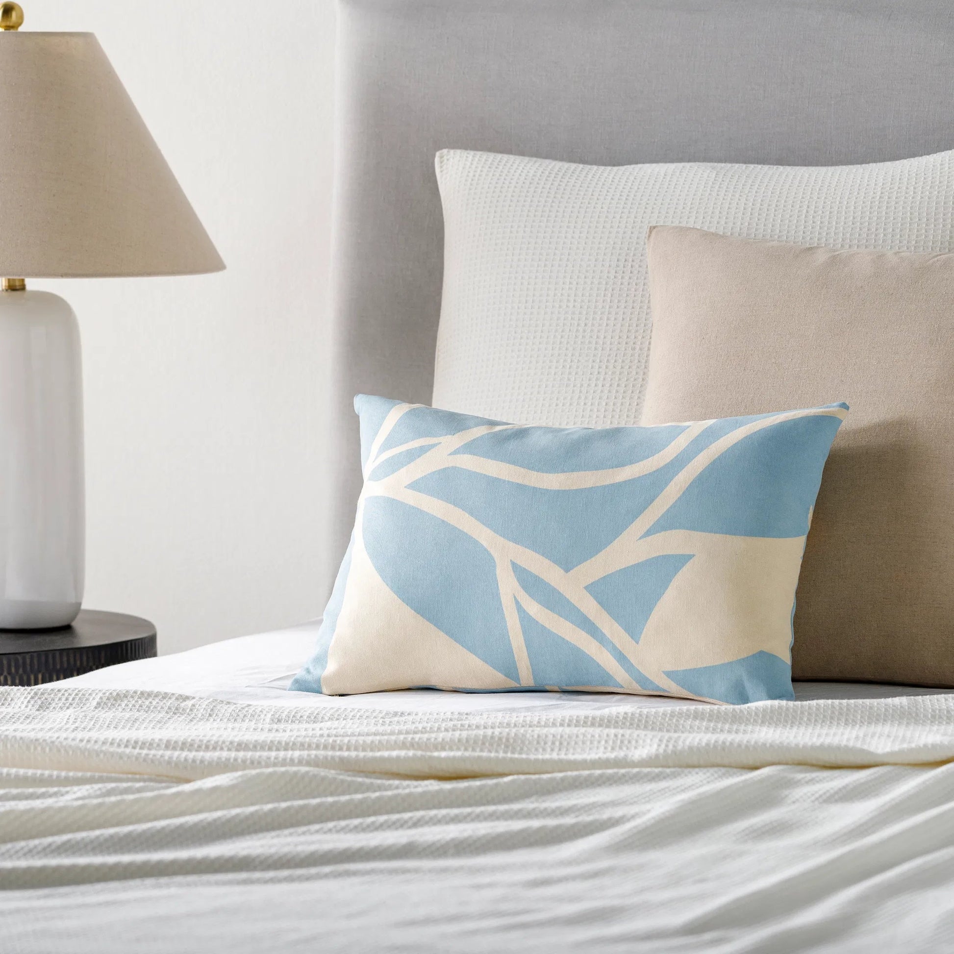 Natur Pillow - 20020 by Surya. Made from 100% cotton in a unique style.