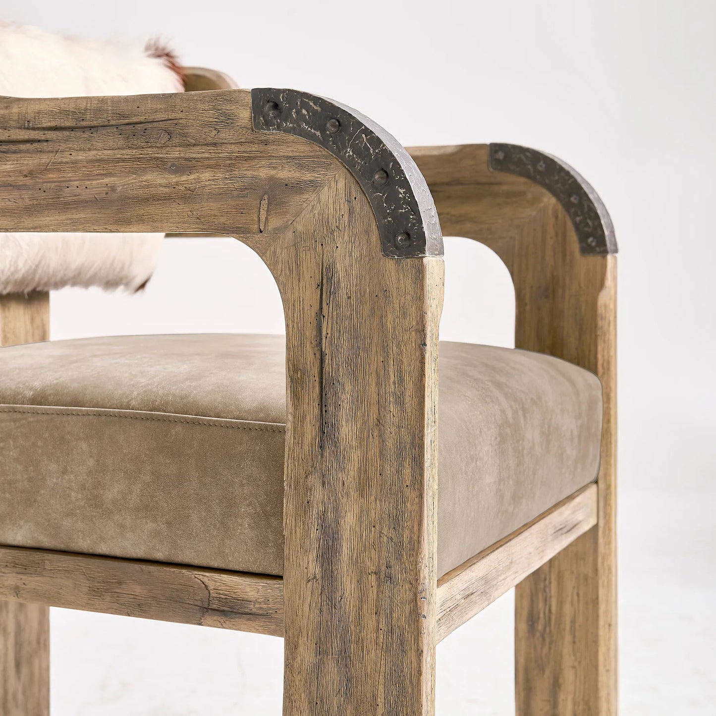 006 SI-2462628 | Closeup | Stone Ridge Leather Arm Chair by Jonathan Charles in tully light acacia. Made from acacia in a cottage & farmhouse style.