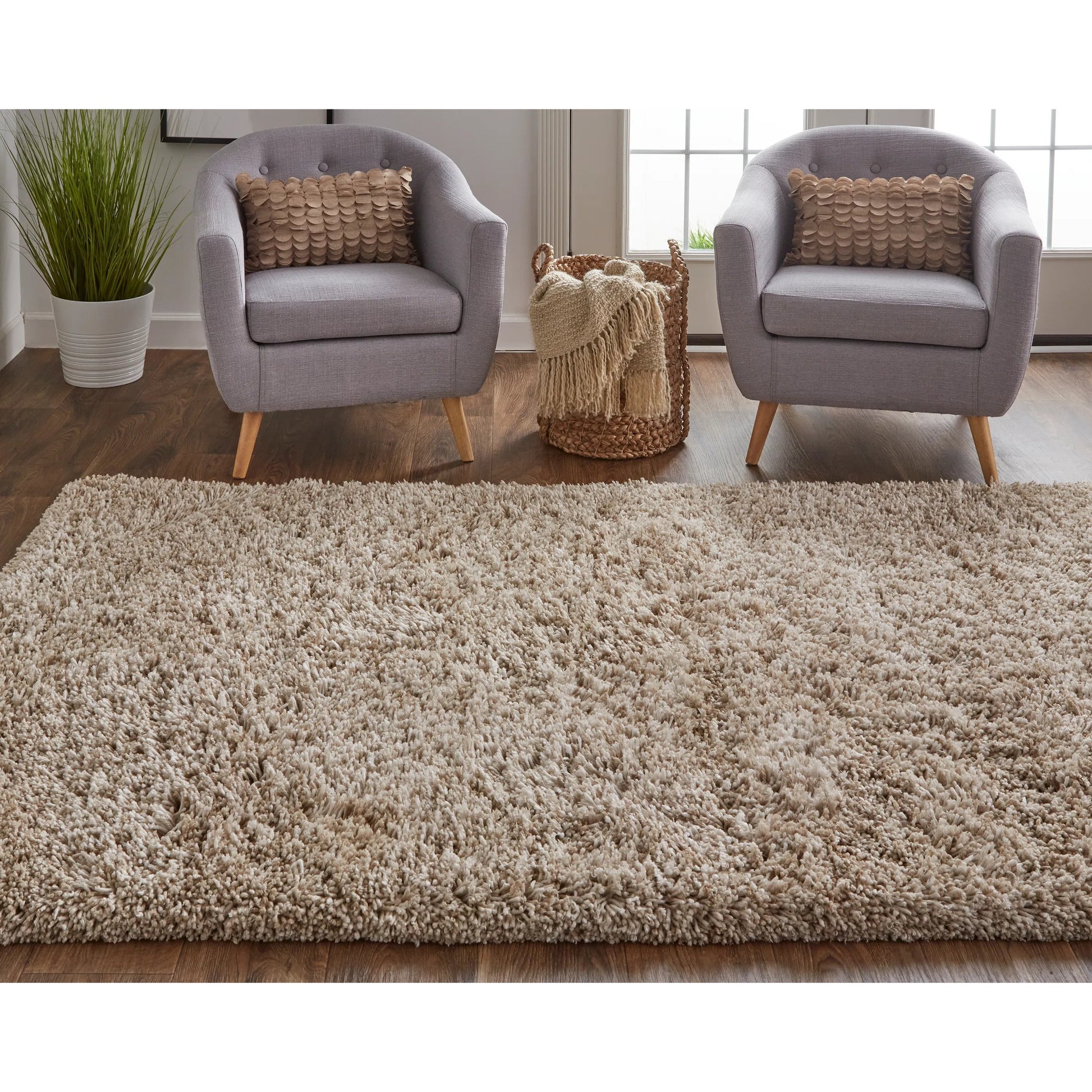 Stoneleigh Solid Rug - 8830F by Feizy. Made from polyester in a unique style.