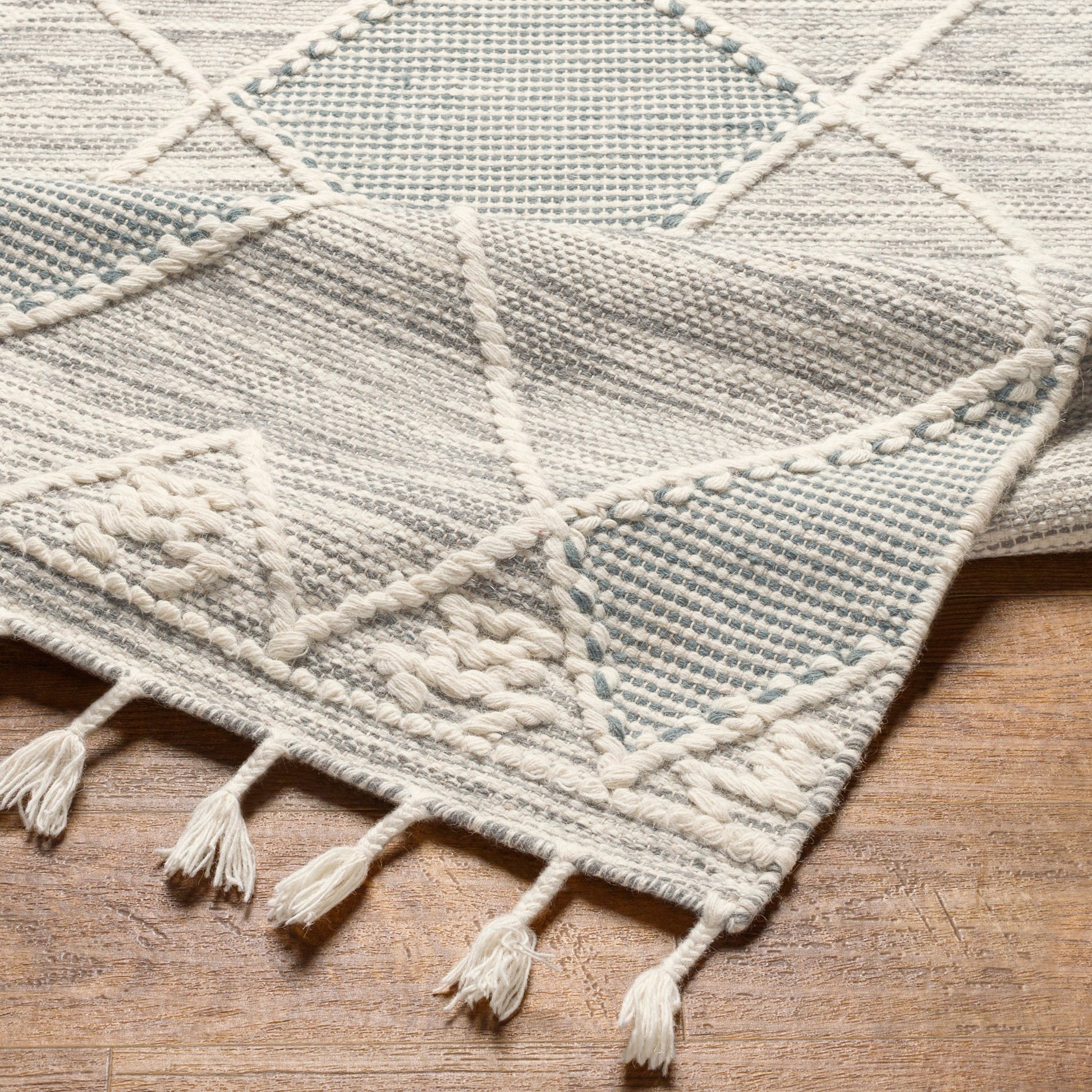 Norwood Rug - 30393 by Livabliss. Made from 100% wool in a unique style.