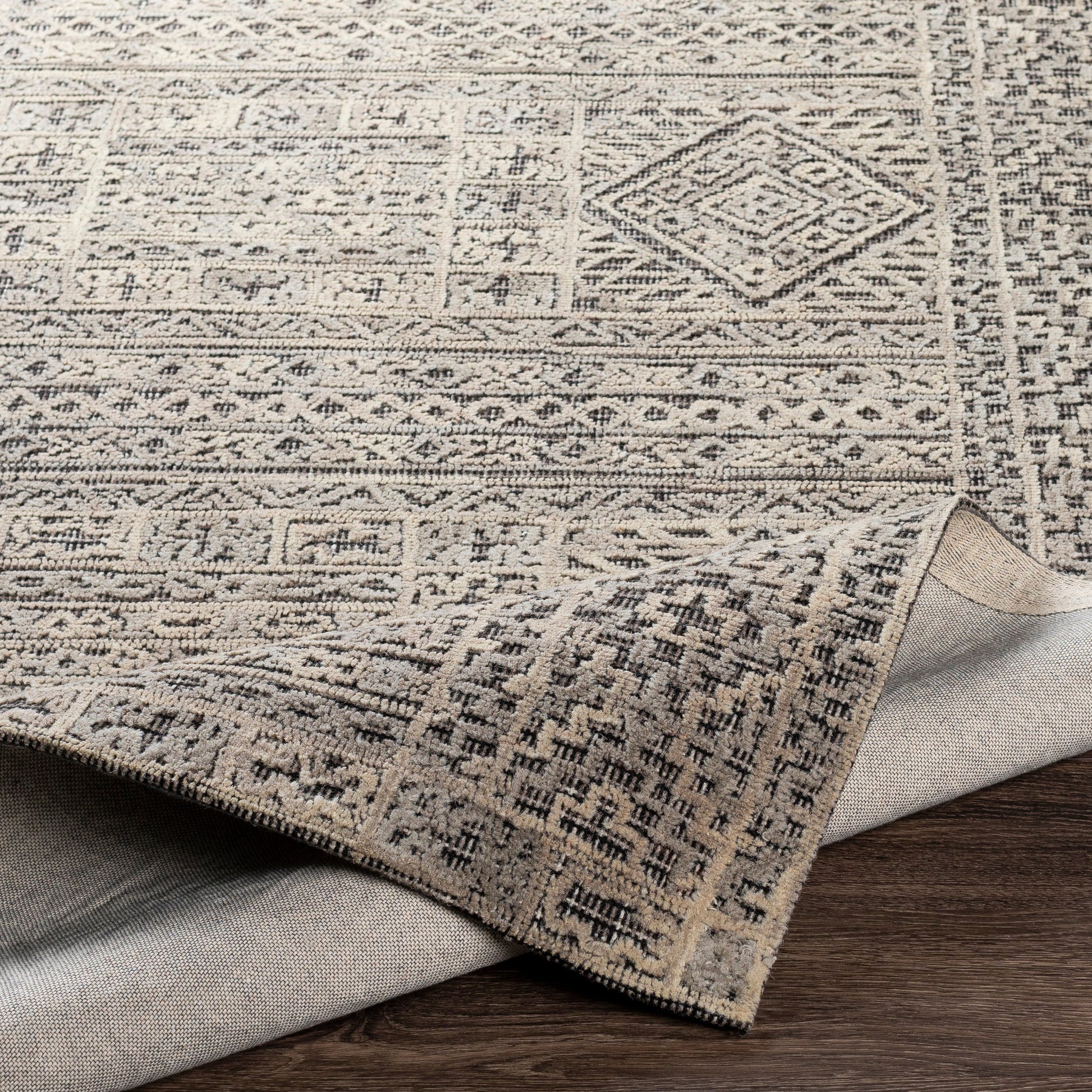 Oakland Rug - 26245 by Surya. Made from 100% wool in a unique style.