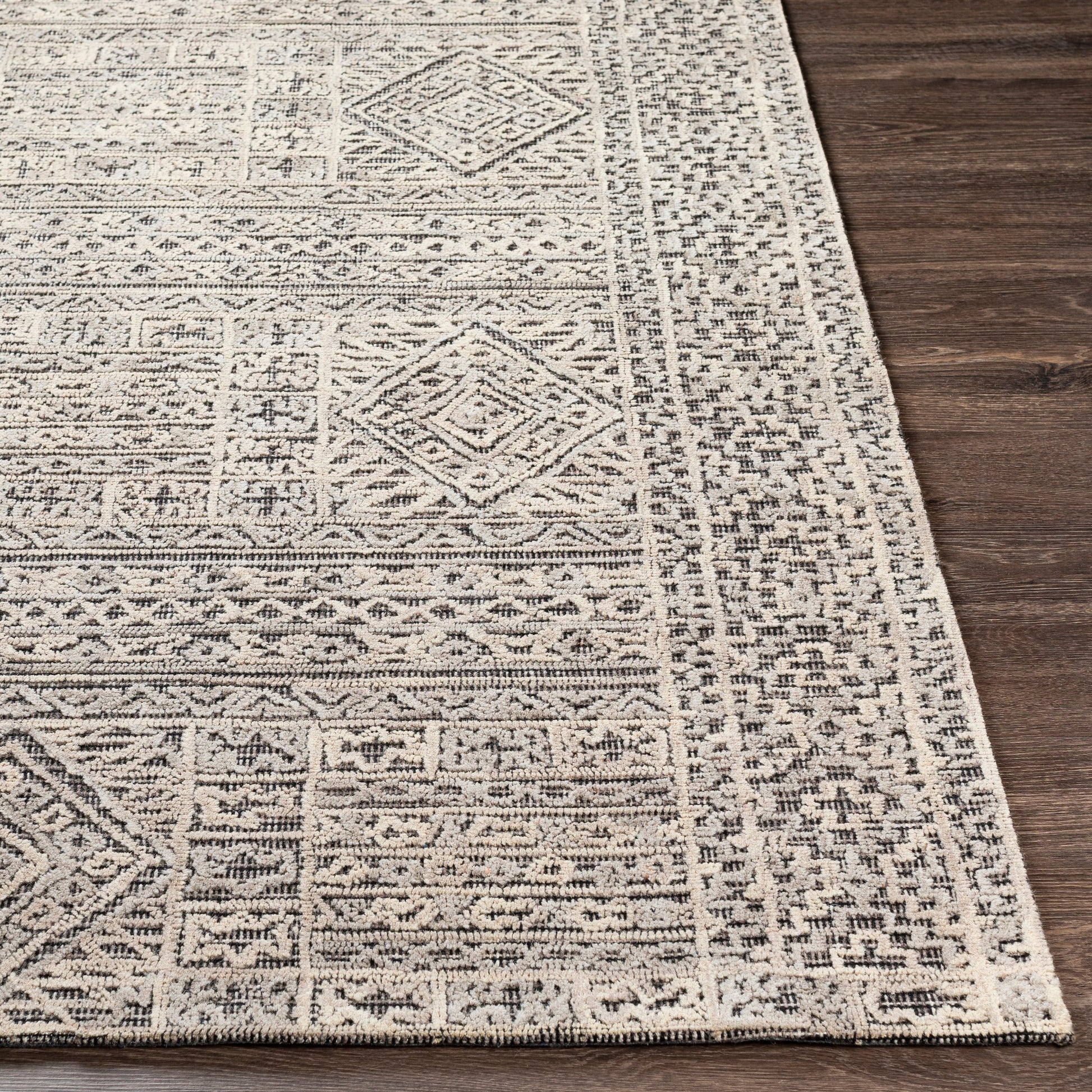 Oakland Rug - 26245 by Surya. Made from 100% wool in a unique style.