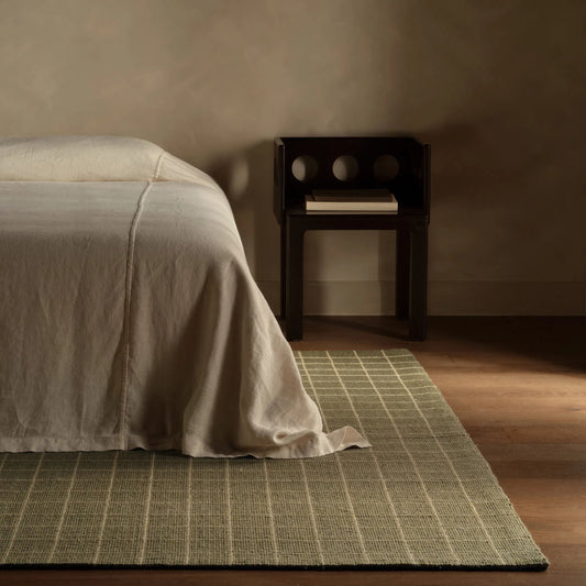 Oxford By Barclay Butera OBB07 Rug by Jaipur Living in green. Made from 50% wool 50% pet yarn in a unique style.