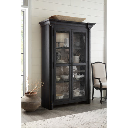 Ciao Bella Display Cabinet by Hooker Furniture. Made from maple, pine veneers with glass in a traditional style.