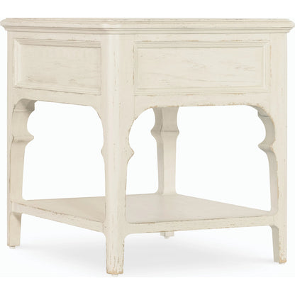 Americana End Table by Hooker Furniture in worn white. Made from oak veneers with solid-wood edge top in a cottage & farmhouse style.