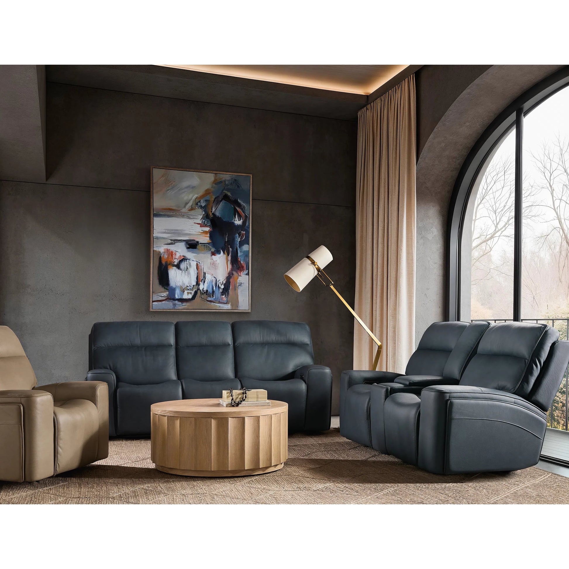 Riverton Power Sofa with Power Headrest and Lumbar by Hooker Furniture in dante afterdusk. Made from leather in a traditional style.