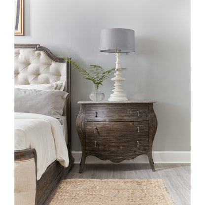 Traditions Bachelors Chest by Hooker Furniture in pistachio. Made from pine veneers, solid wood-edge top in a cottage & farmhouse style.