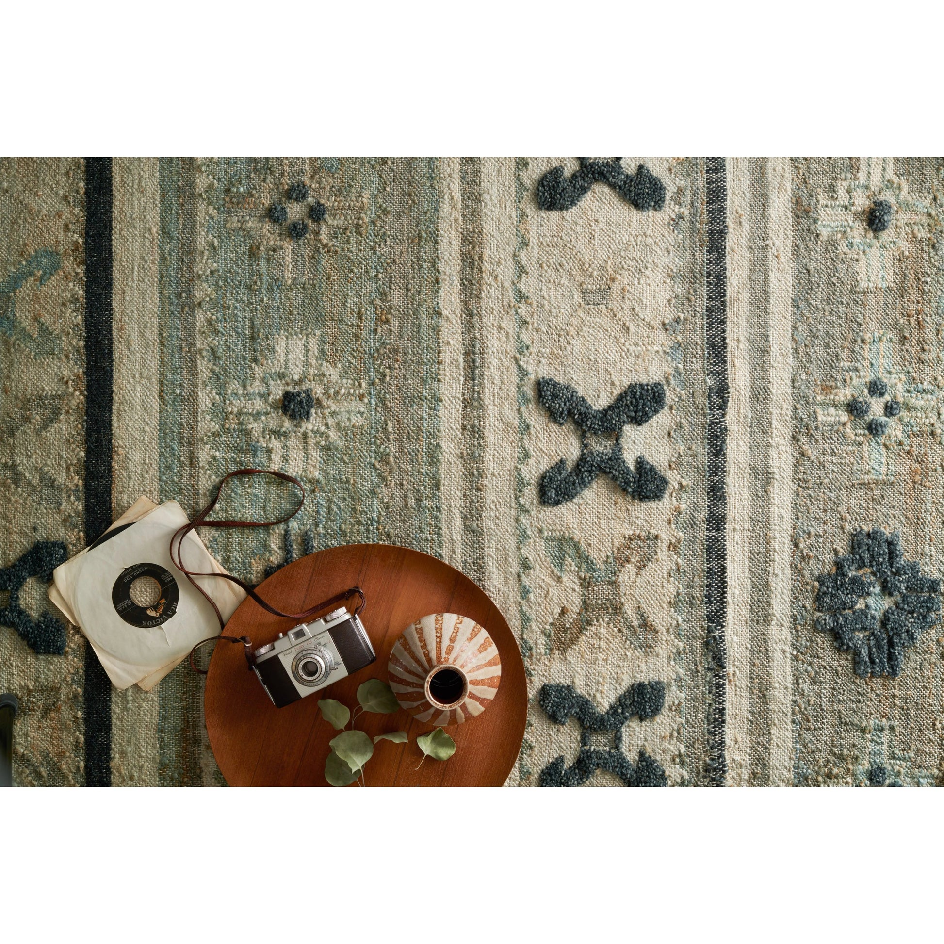 Owen OW-01 Rug by Loloi in aqua, ink. Made from jute, wool in a eclectic & global style.