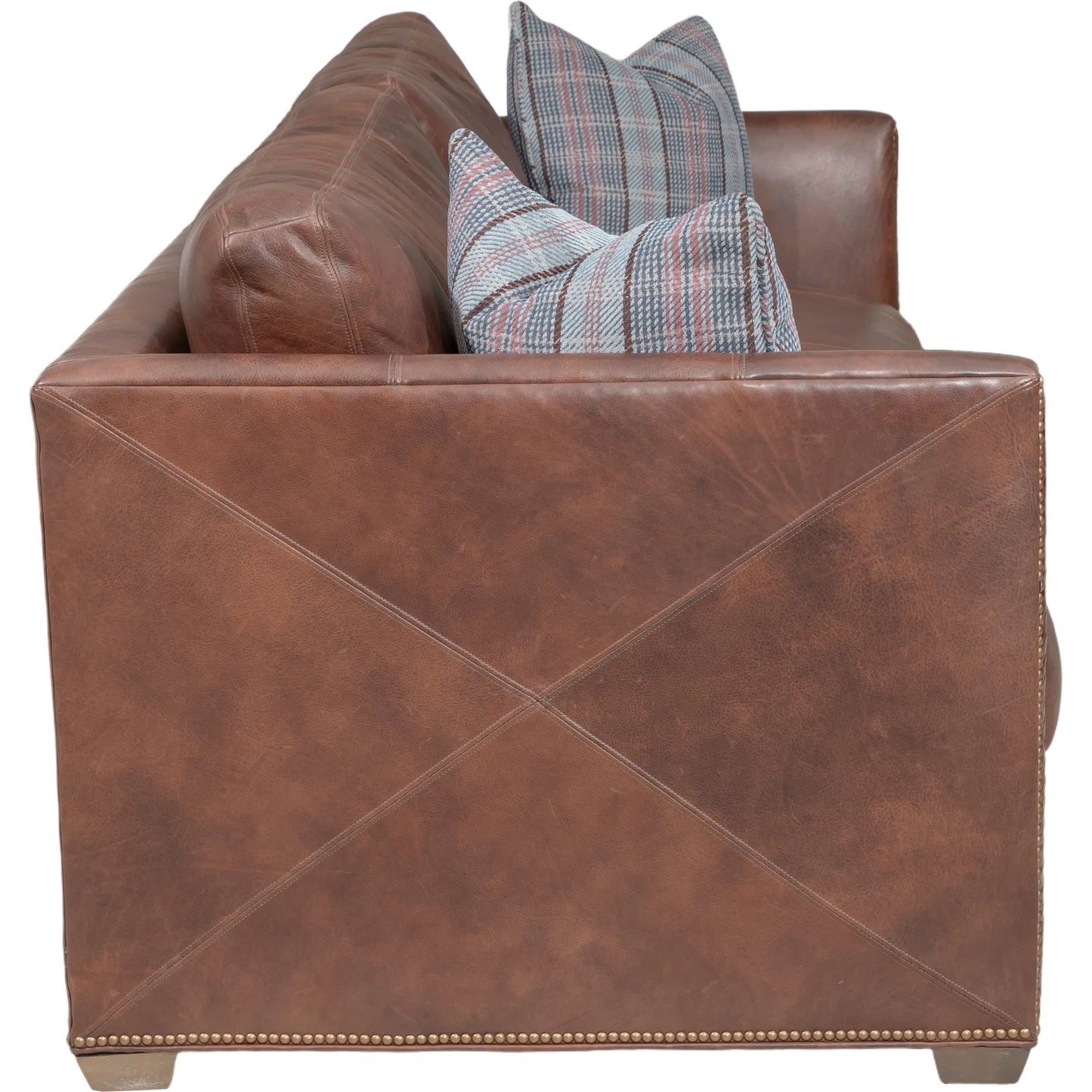 003 SI-2636147 | Additional Silo | Chesterfield Sofa by Fairfield Chair in brown and caramel. Made from beech solids in a unique style.