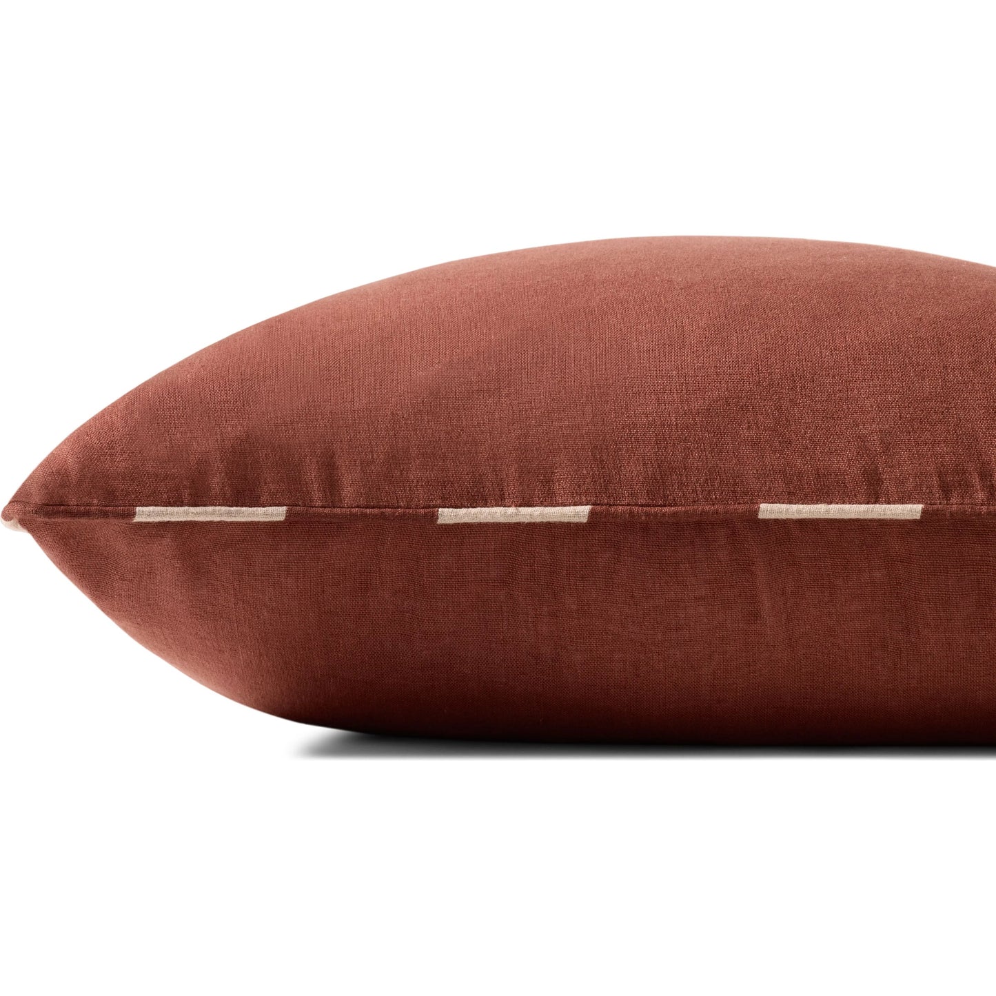 006 SI-2536452,SI-2536457 | Closeup | PLL0167 Pillow by Loloi. Made from 100% linen in a transitional style.