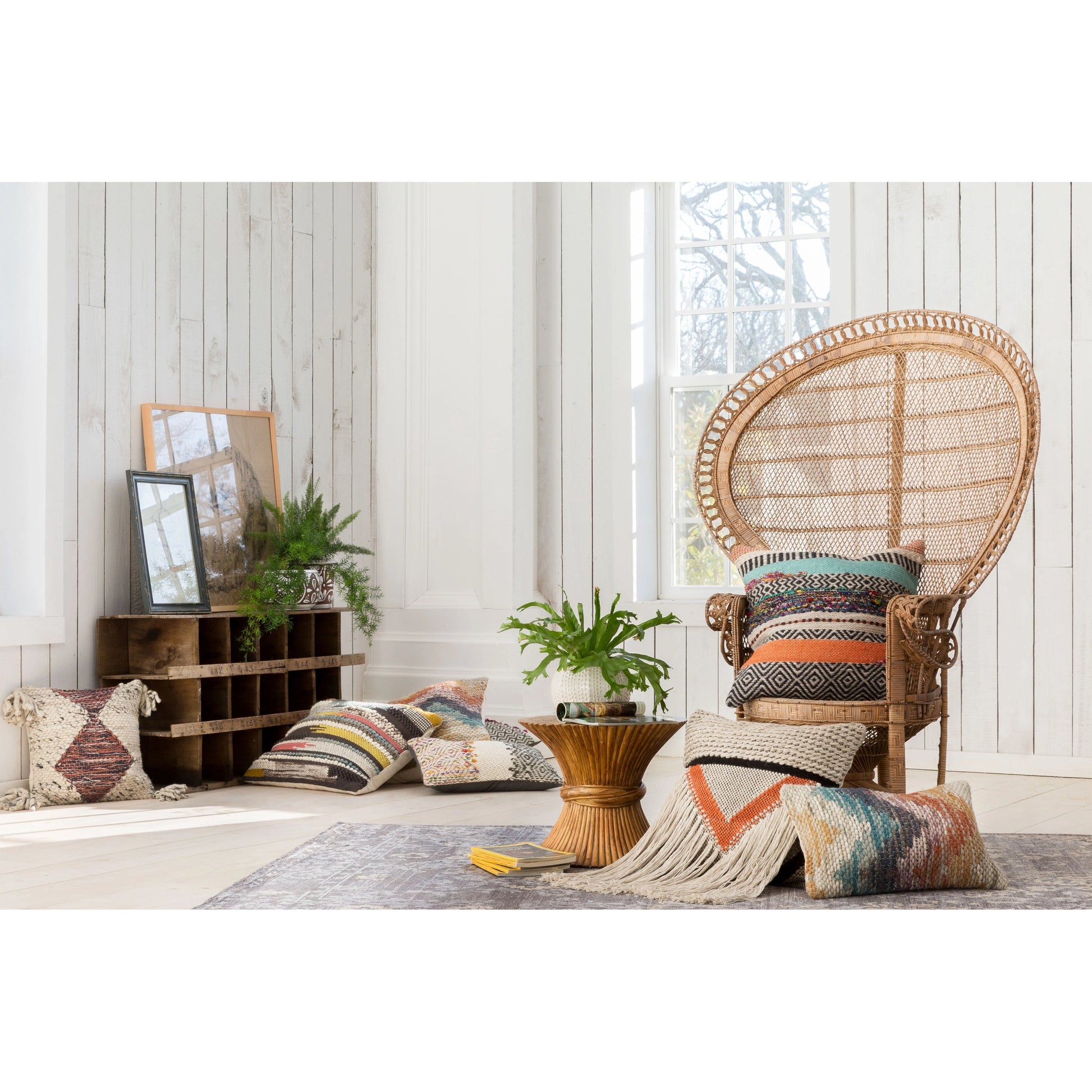 P0282 Pillow by Loloi in multi. Made from 70% wool, 30% cotton in a modern style.