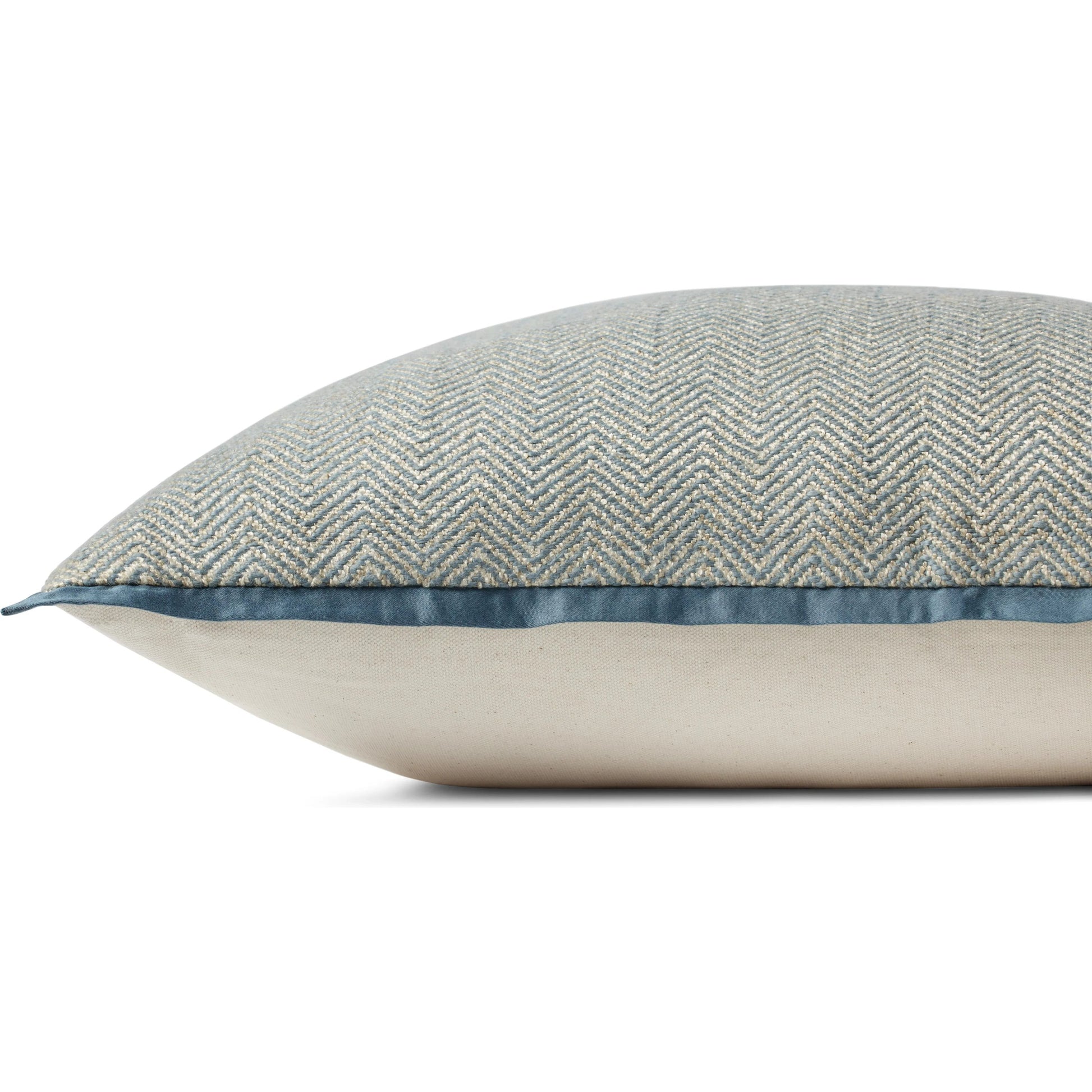 PJS0018 Square Pillow by Jean Stoffer x Loloi. Made from cotton, rayon in a transitional style.