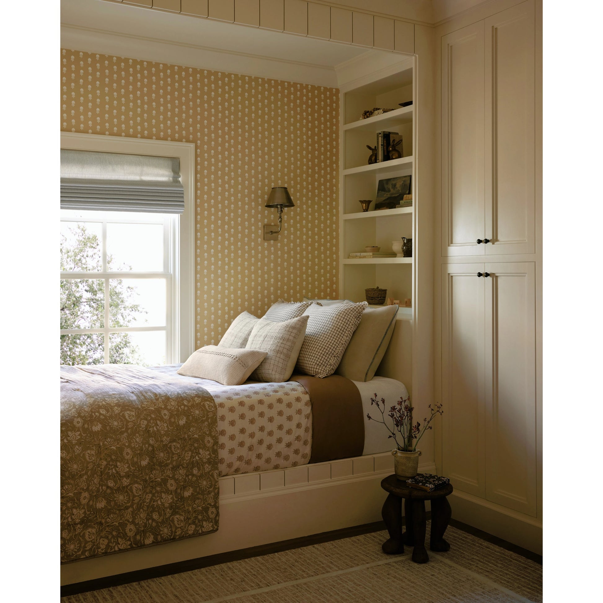 PCJ0015 Pillow by Chris Loves Julia x Loloi in ivory, beige. Made from cotton, polyester, rayon in a modern style.