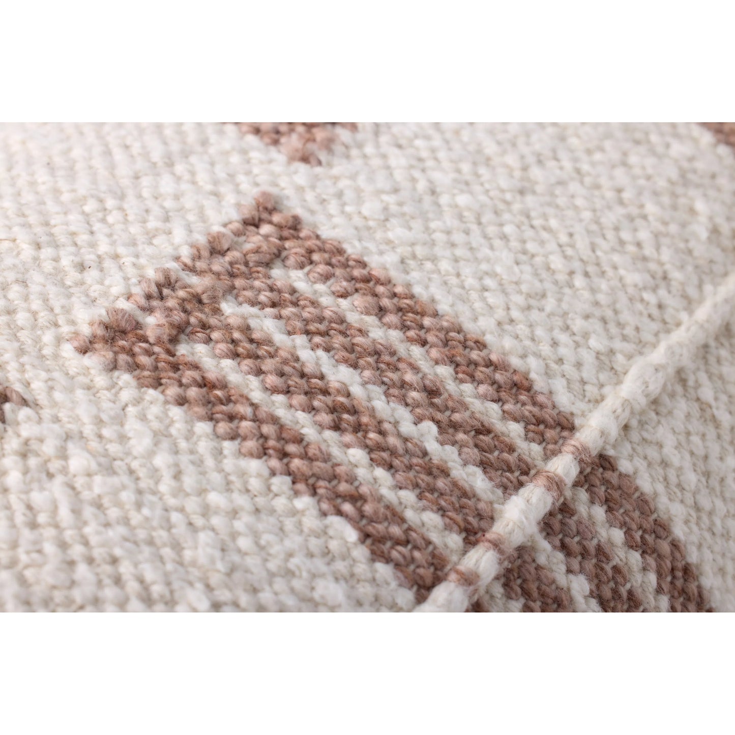 003 SI-2260155,SI-2260157 | Closeup | PLL0136 Pillow by Loloi. Made from cotton, polyester in a modern style.