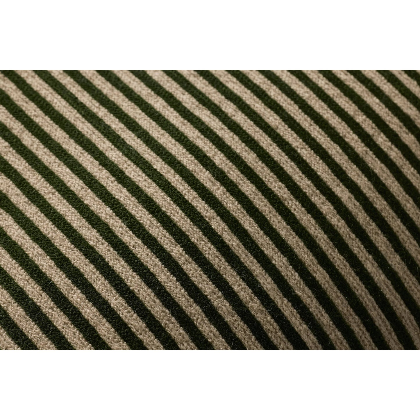 004 SI-2536429,SI-2536431 | Closeup | PLL0159 Pillow by Loloi. Made from cotton, polyester in a eclectic & global style.