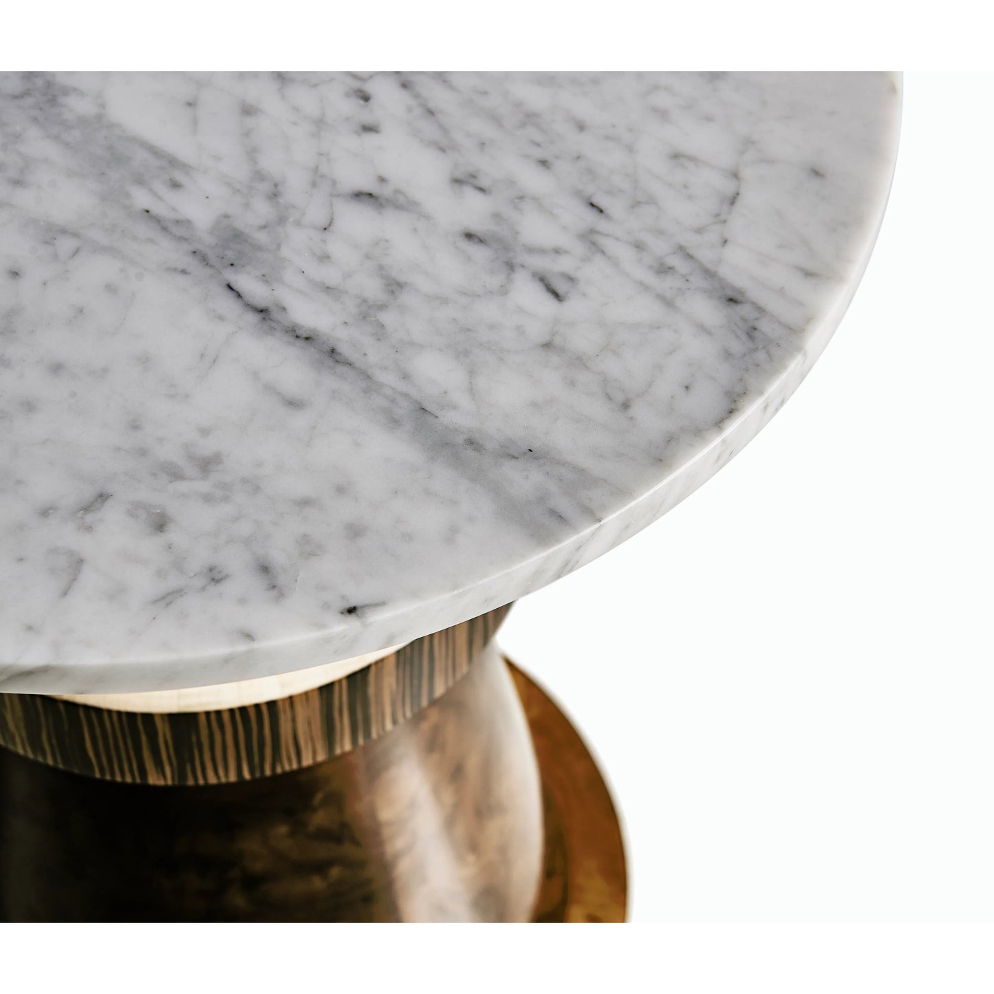 006 SI-2186360 | Closeup | Rook Round Accent Table by Jonathan Charles in brown and mingle mangle, carrera marble. Made from marble, stainless steel, veneers: walnut burl, cerajeira, ebony, maple, chestnut, eucalyptus in a modern style.
