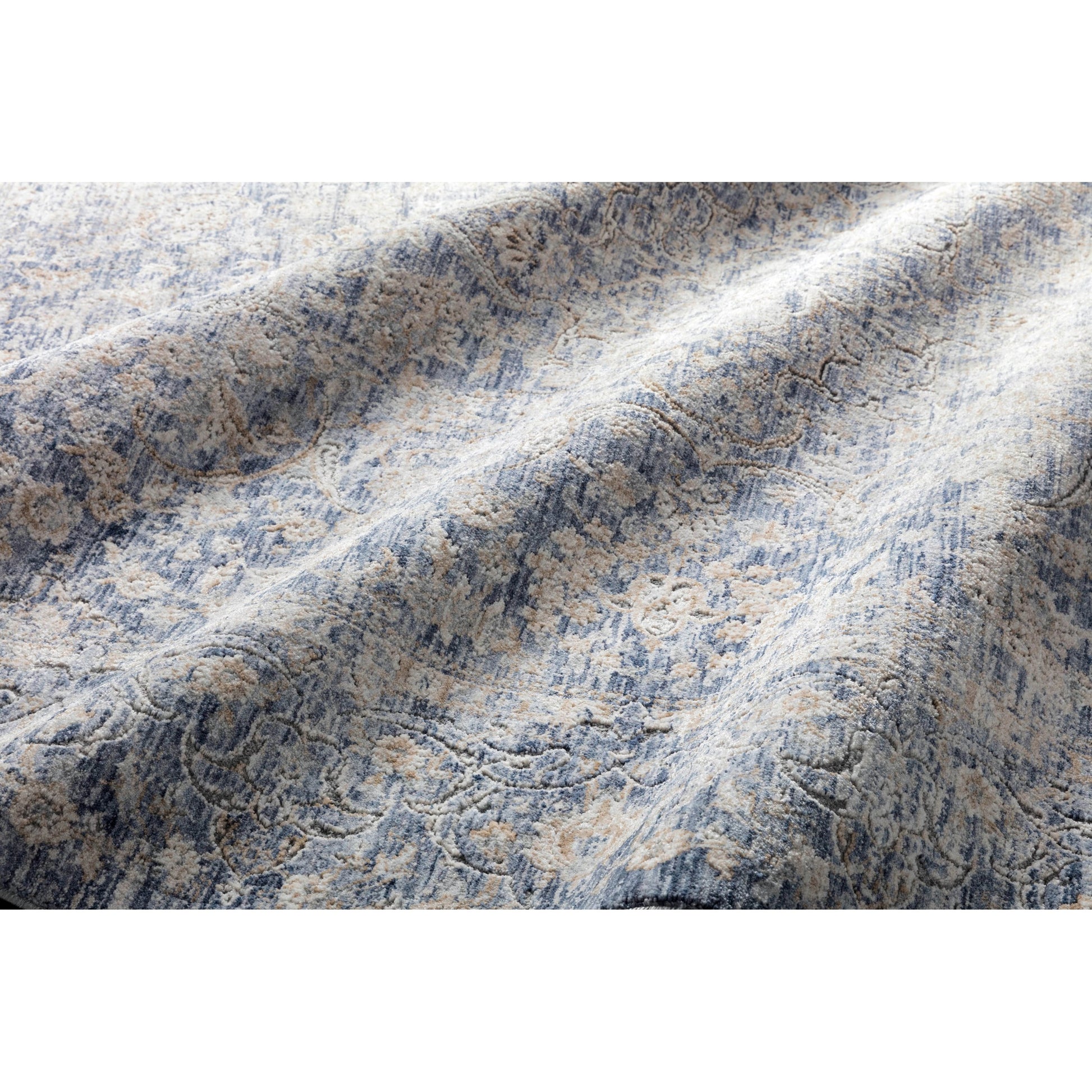 Pandora PAN-01 Rug by Loloi. Made from 100% polyester in a traditional style.