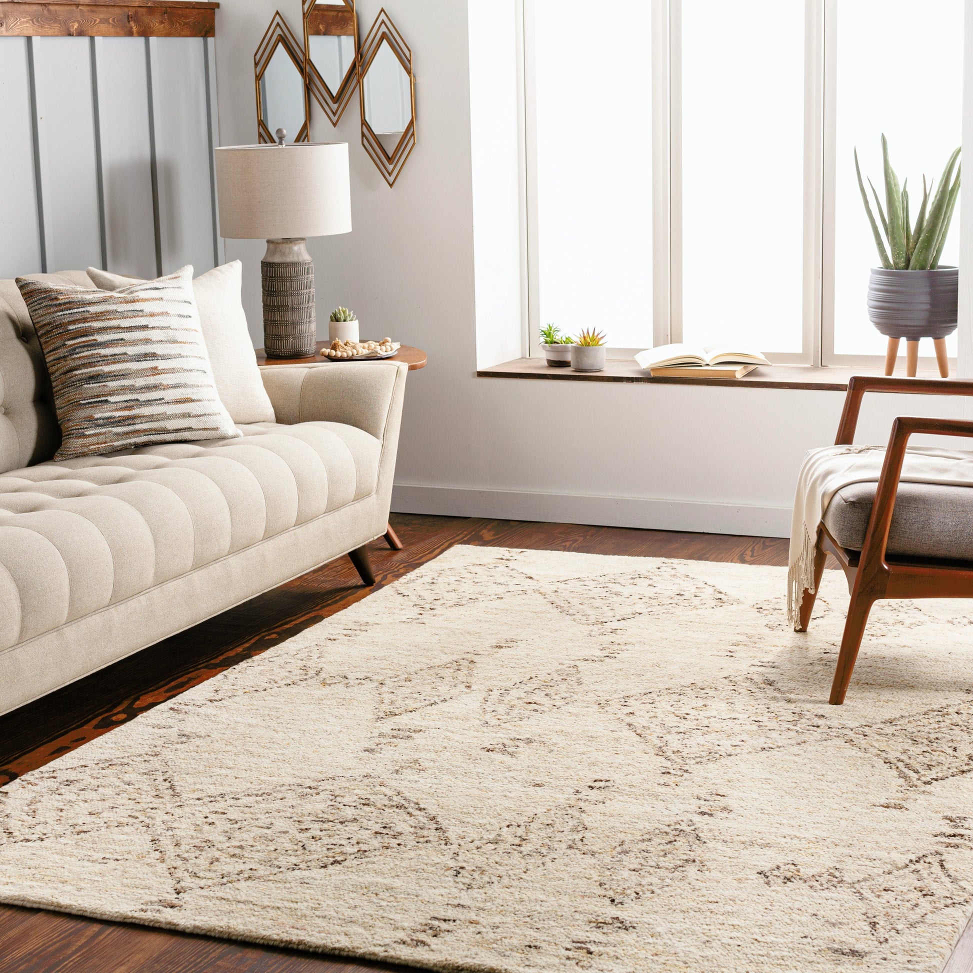 Pampa PAP-1001 Rug by Surya in cream, ivory, dark brown, charcoal, brown, black. Made from 90% wool, 10% polyester in a unique style.