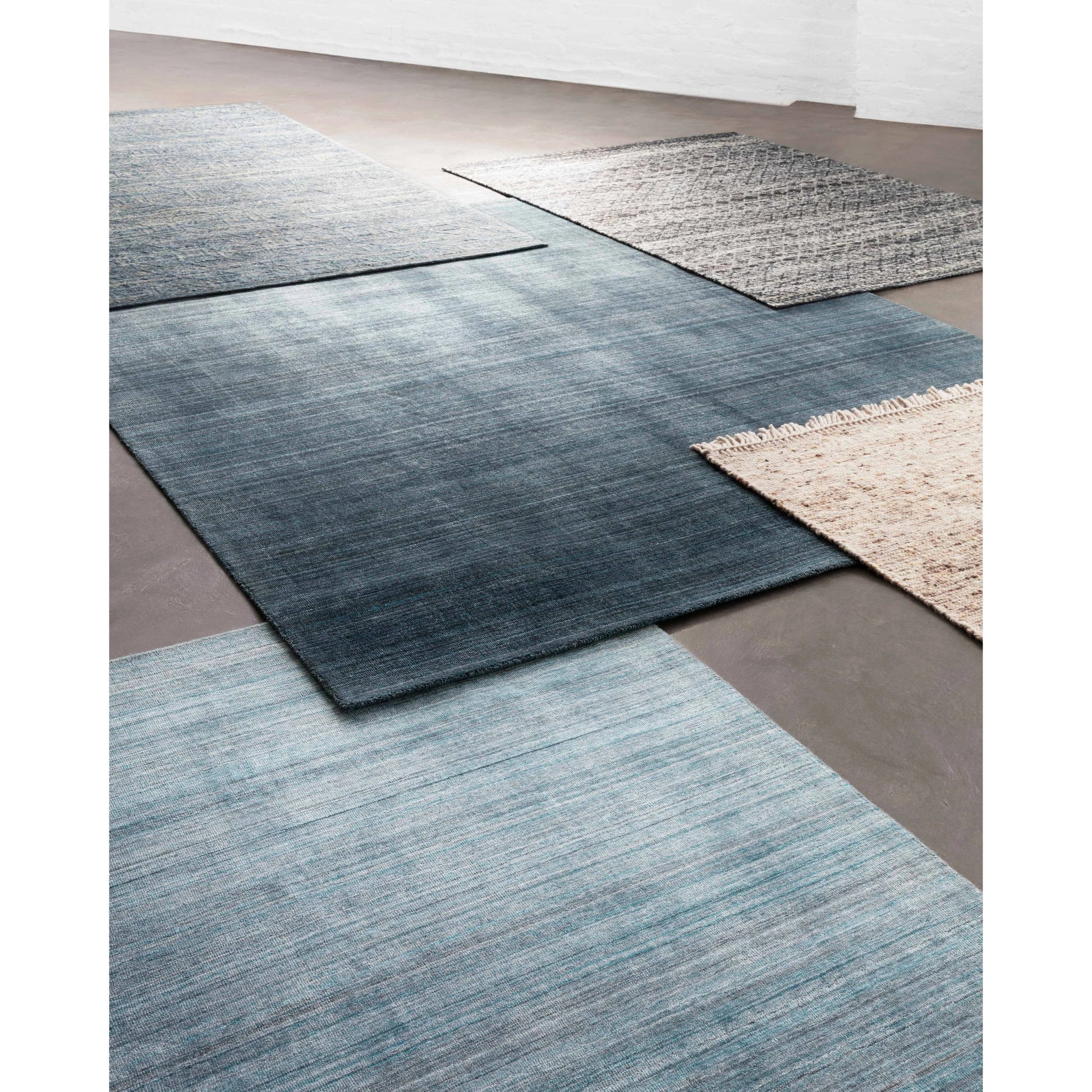 Pasadena PAS-01 Rug by Loloi. Made from unique in a unique style.