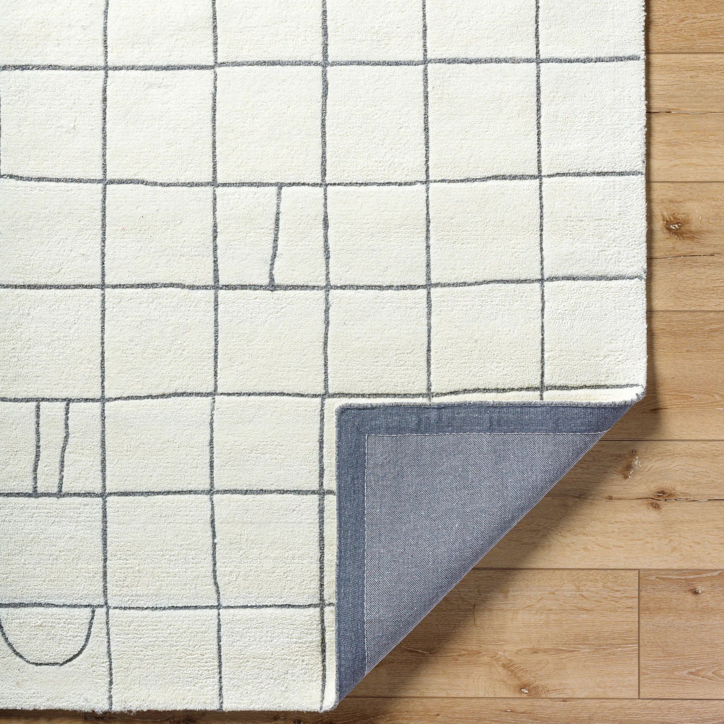 004 SI-2167557,SI-2167558,SI-2167559,SI-2167560 | Closeup | Portobello Rug - 485196 by Livabliss in off-white, pearl. Made from wool in a unique style.