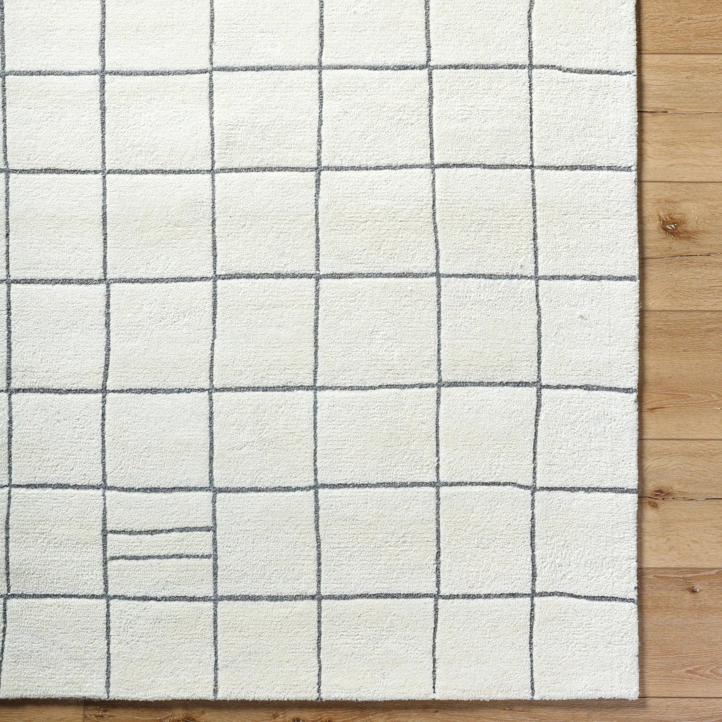 006 SI-2167557,SI-2167558,SI-2167559,SI-2167560 | Closeup | Portobello Rug - 485196 by Livabliss in off-white, pearl. Made from wool in a unique style.