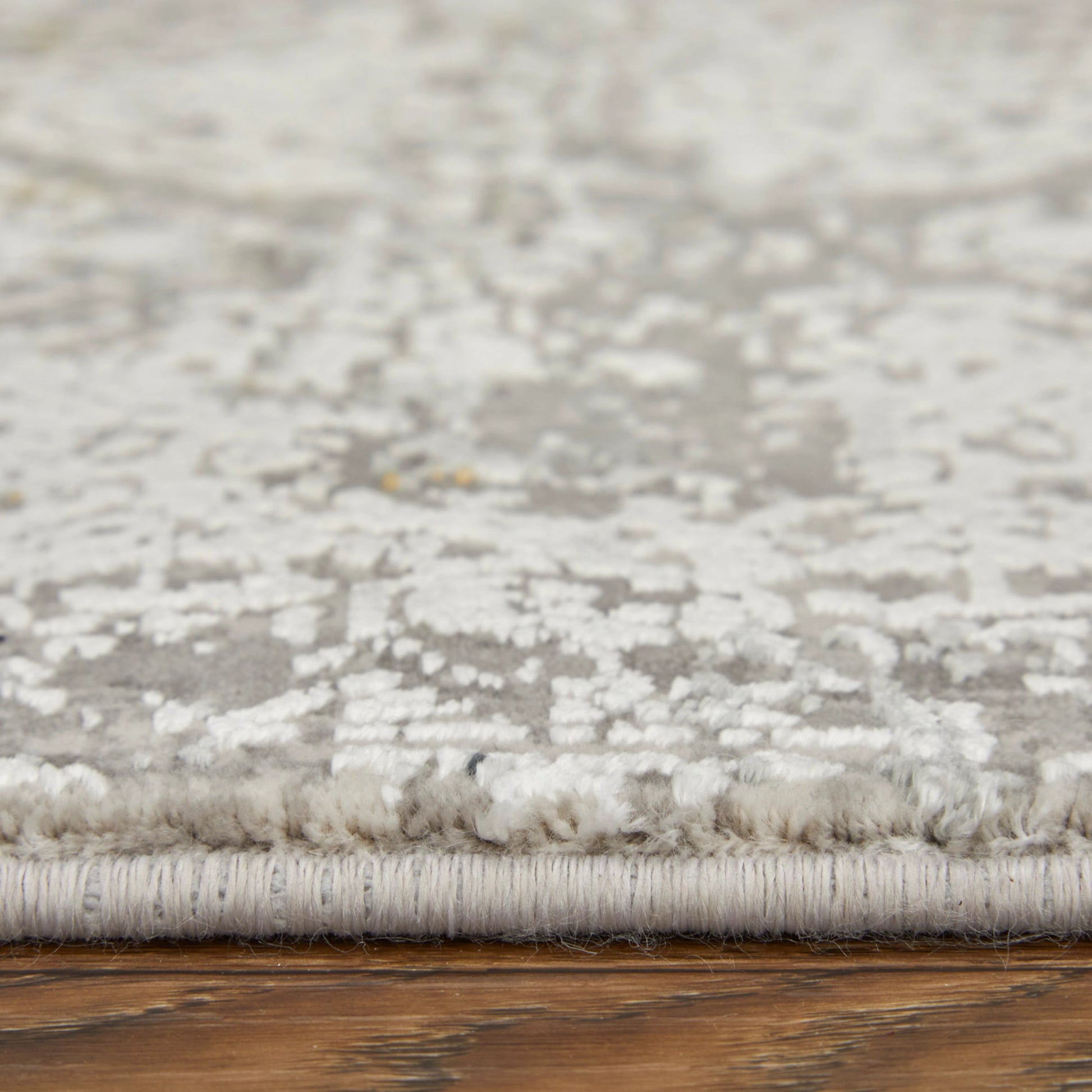 Cadiz Gradient Rug - 3890F by Feizy. Made from viscose, acrylic in a unique style.