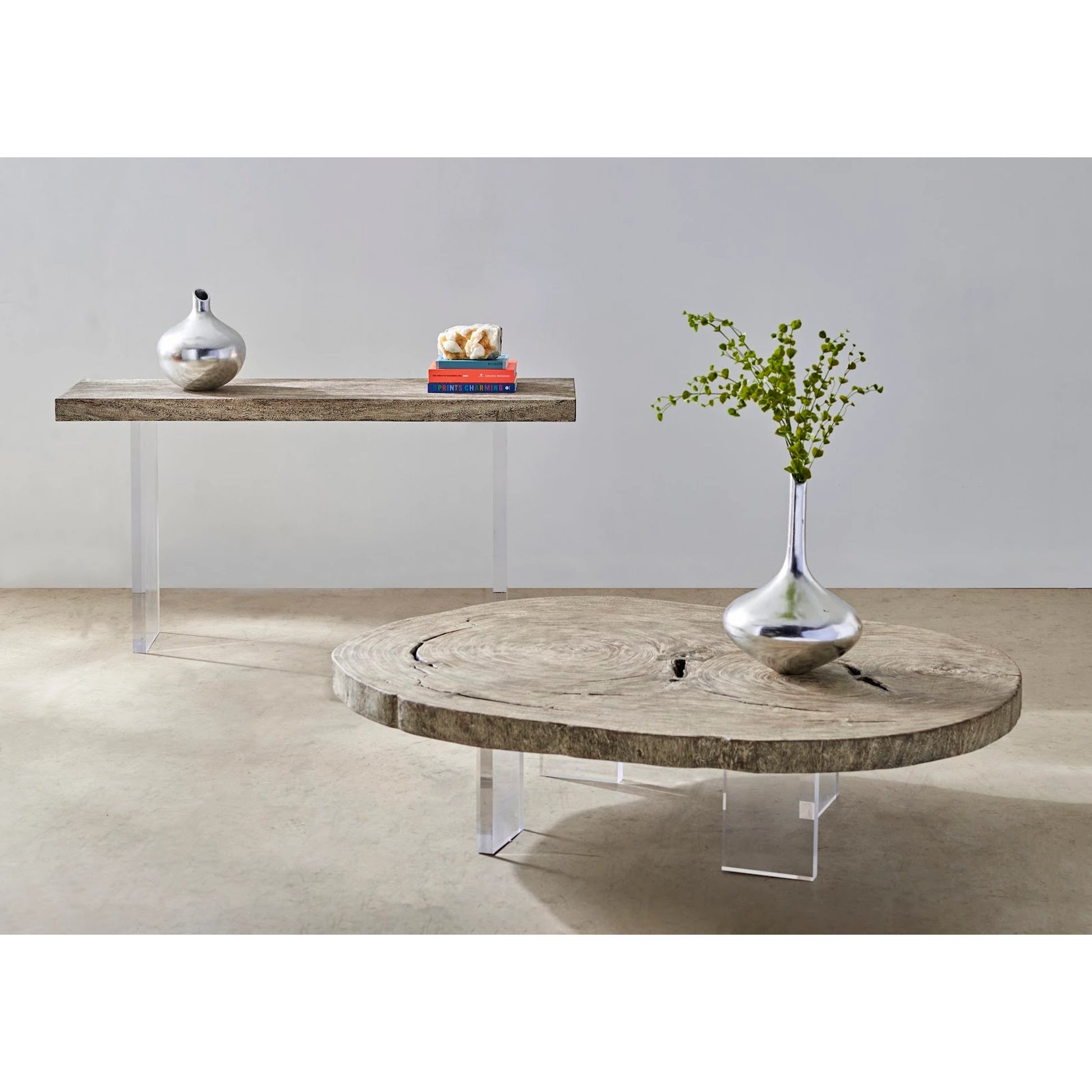 Julian Vase by Phillips Collection in gold and gold leaf. Made from resin in a eclectic & global style.