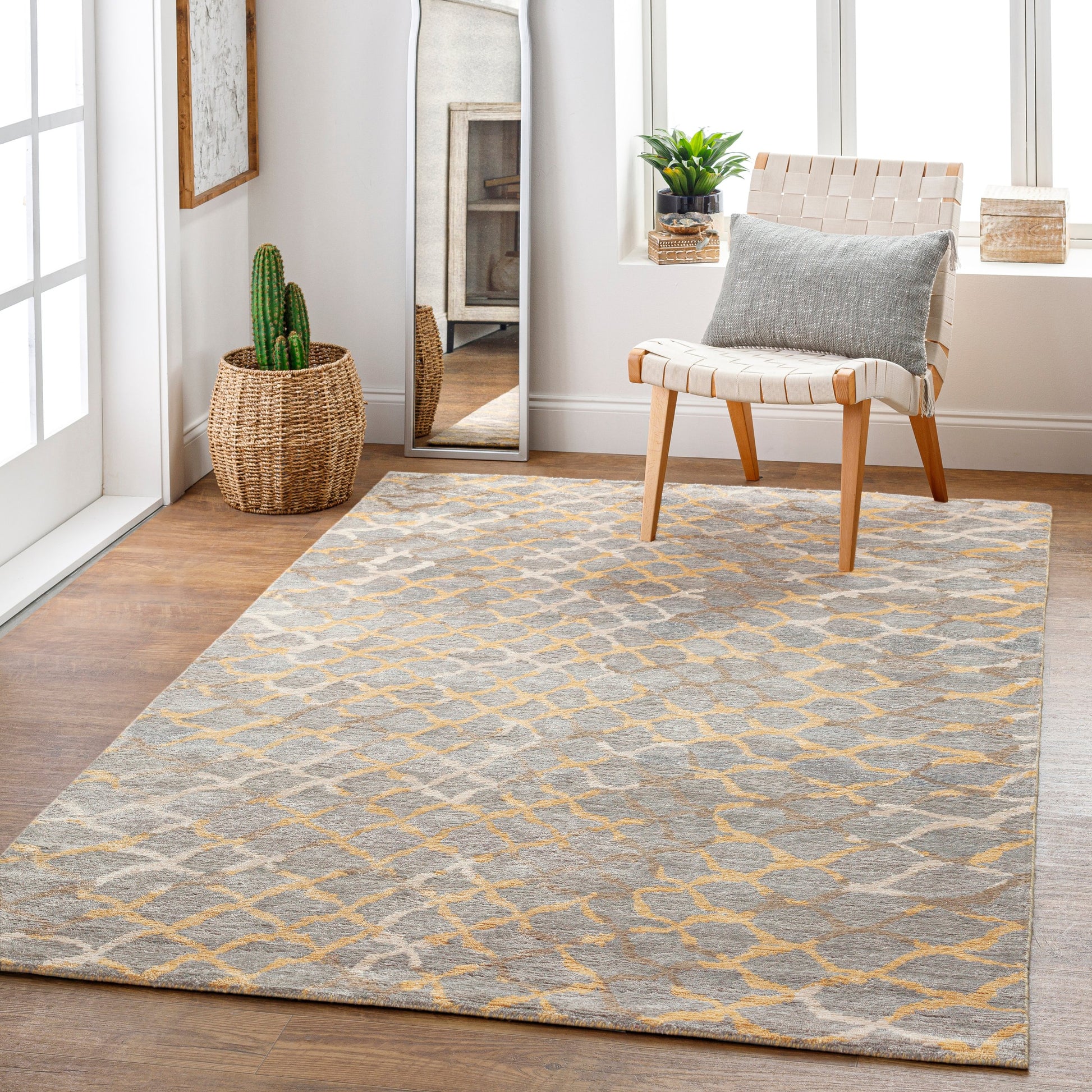 Platinum Rug - 736 by Surya. Made from 100% viscose in a unique style.