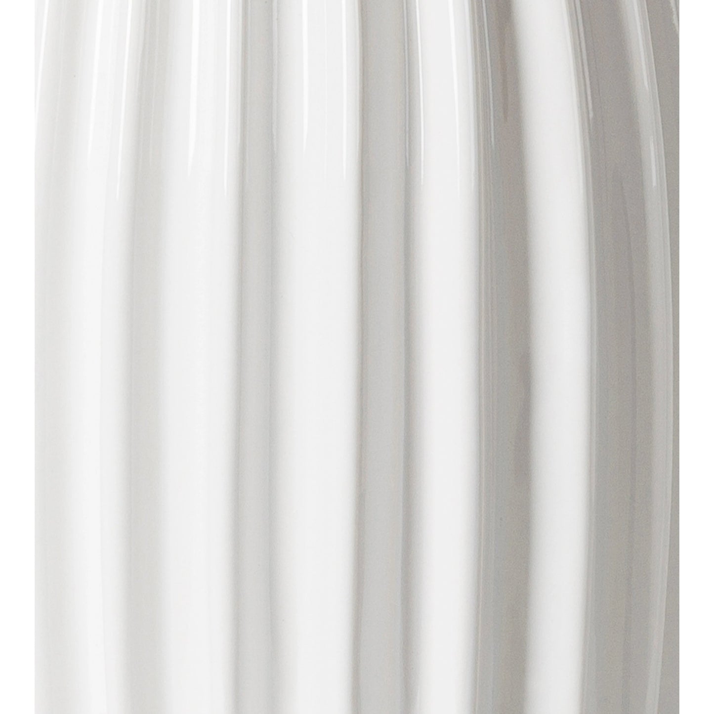 002 SI-1922330 | Closeup | Pangong - 32539 by Surya in translucent, metallic nickel, white, beige and glazedplated. Made from shade (outside): linen, shade (inside): polyester, body: ceramic, finial: metal, harp: iron in a modern style.