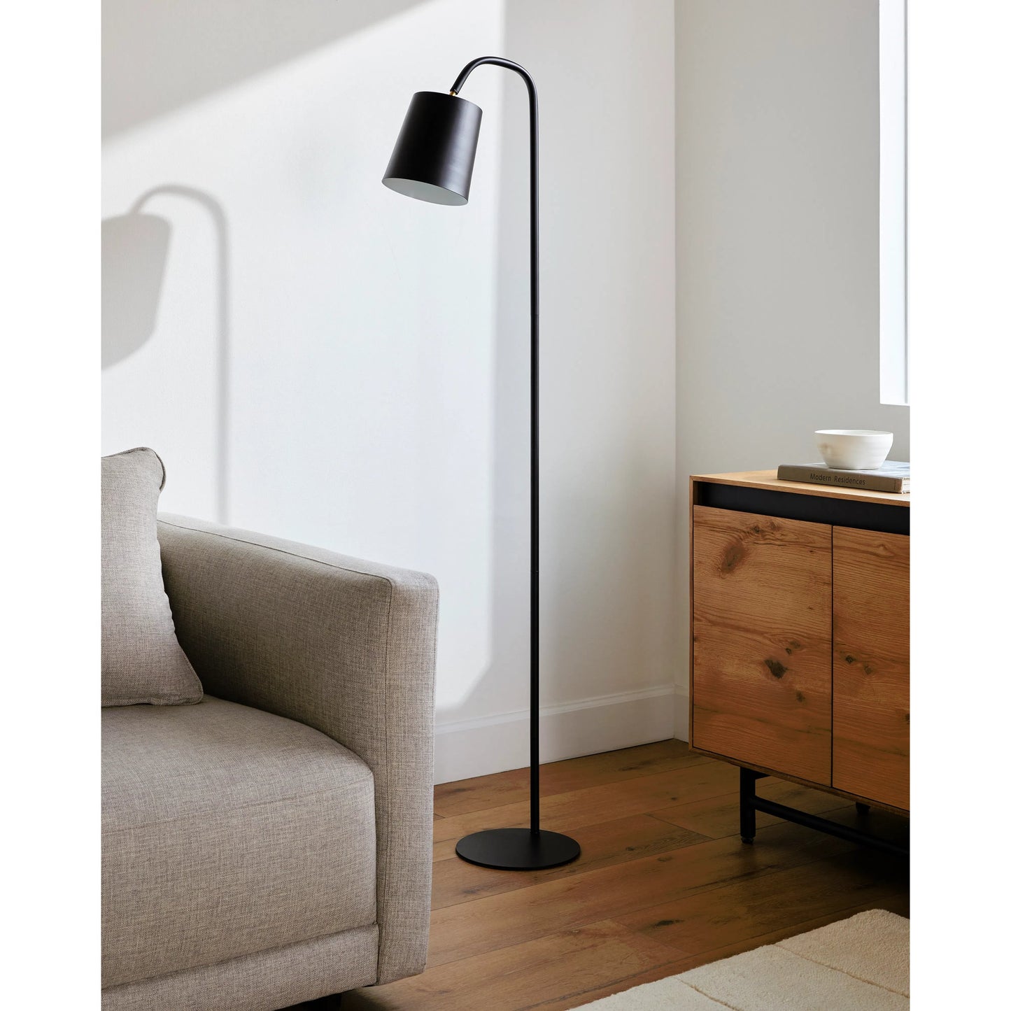 005 SI-1888833 | Lifestyle | Polly - 25185 by Surya in black, translucent, white and powder coatedpowder coated. Made from metal in a modern style.