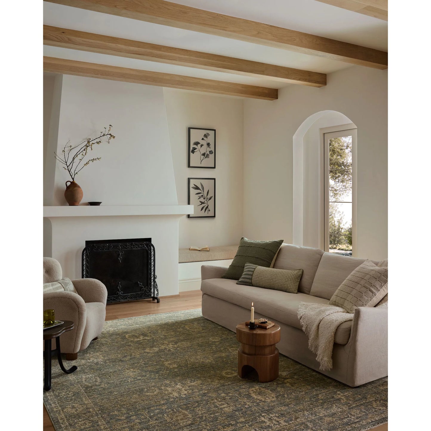 007 SI-2377808,SI-2377809,SI-2377812,SI-2377813,SI-2377815,SI-2377817,SI-2377819,SI-2437586 | Lifestyle | Priscilla PRL-03 Rug by Loloi in blue, sand. Made from 100% polyester in a unique style.