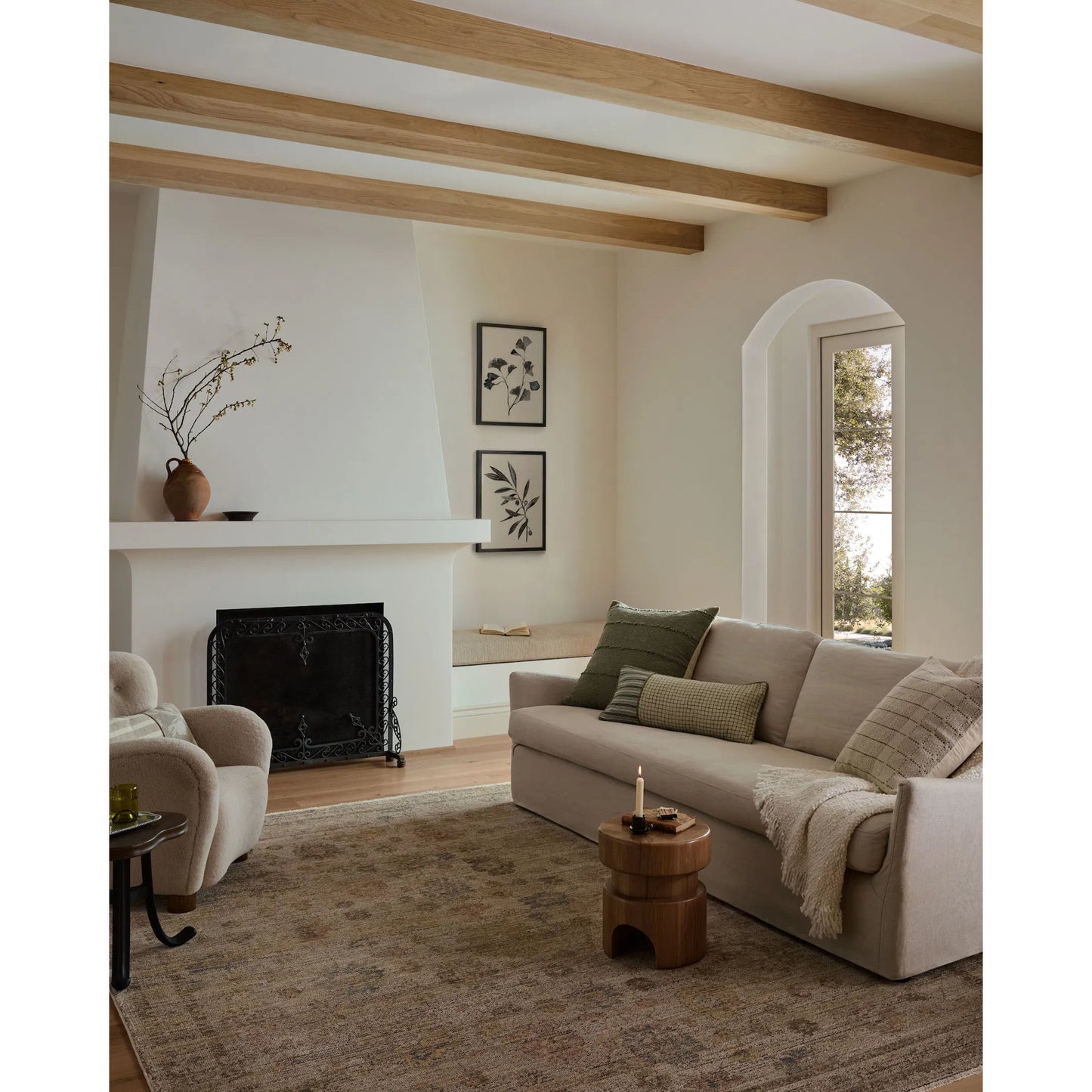 008 SI-2377844,SI-2377845,SI-2377848,SI-2377849,SI-2377851,SI-2377853,SI-2377855,SI-2437589 | Lifestyle | Priscilla PRL-06 Rug by Loloi in ivory, multi. Made from 100% polyester in a unique style.