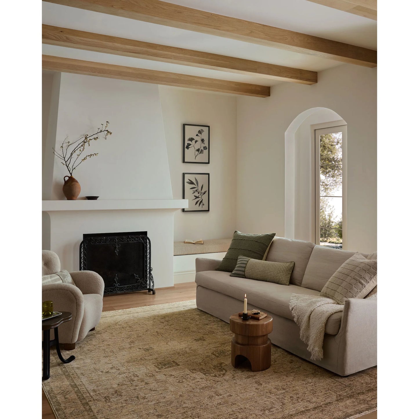 007 SI-2377856,SI-2377857,SI-2377858,SI-2377860,SI-2377861,SI-2377863,SI-2377865,SI-2377867,SI-2437590 | Lifestyle | Priscilla PRL-07 Rug by Loloi in beige, earth. Made from 100% polyester in a unique style.