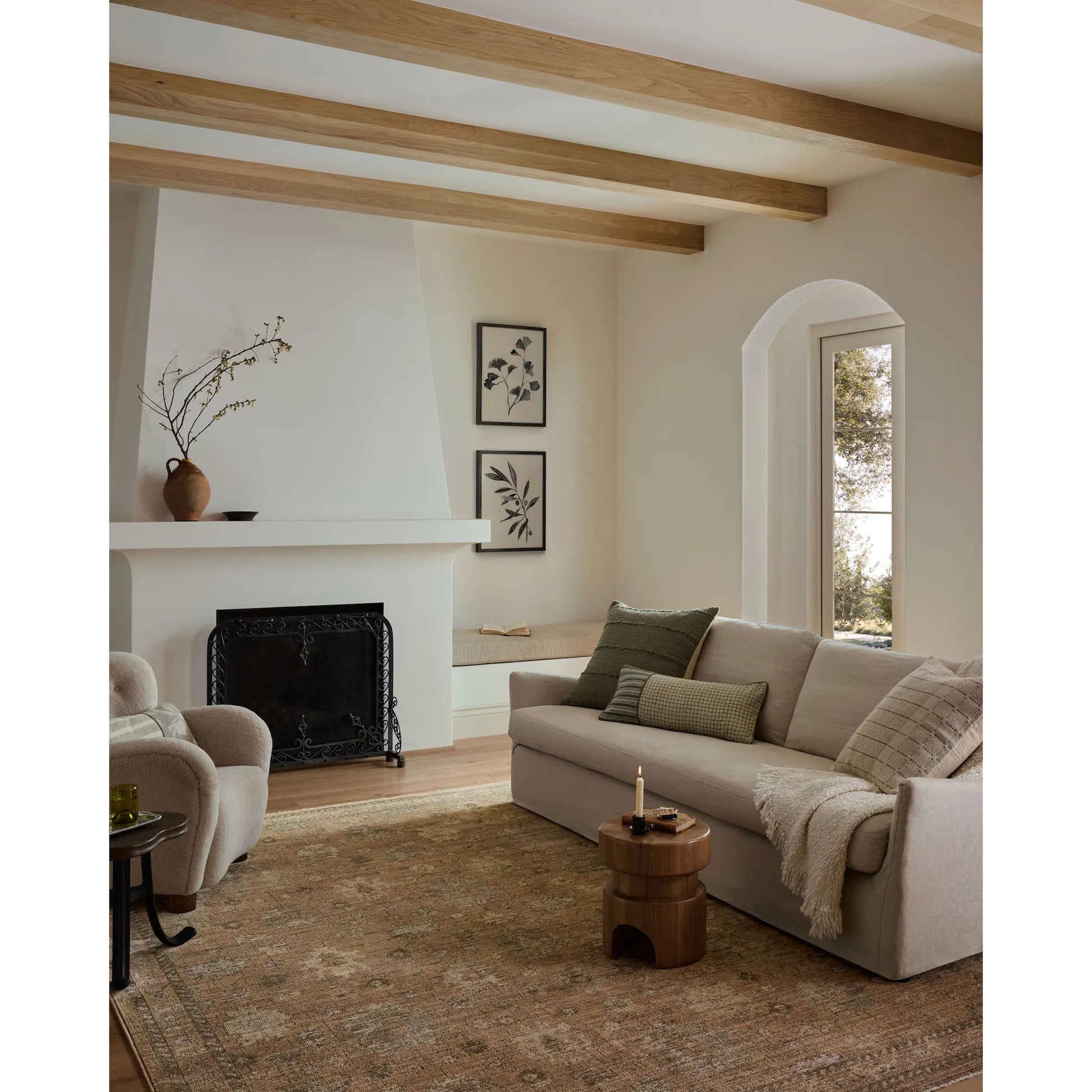 Priscilla PRL-08 Rug by Loloi in blush, multi. Made from 100% polyester in a unique style.