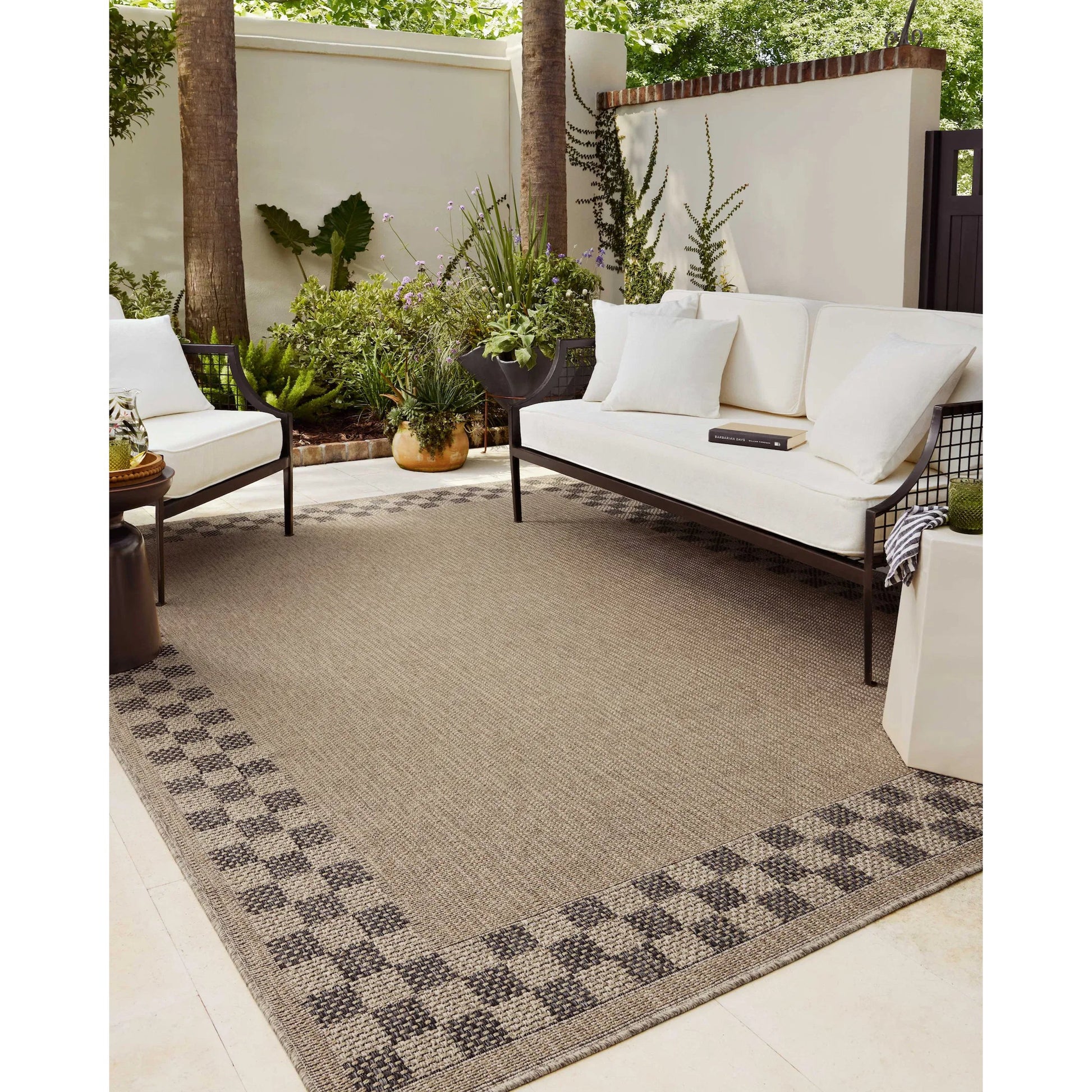 Providence PRC-01 Outdoor Rug by Chris Loves Julia x Loloi. Made from 100% polypropylene in a unique style.