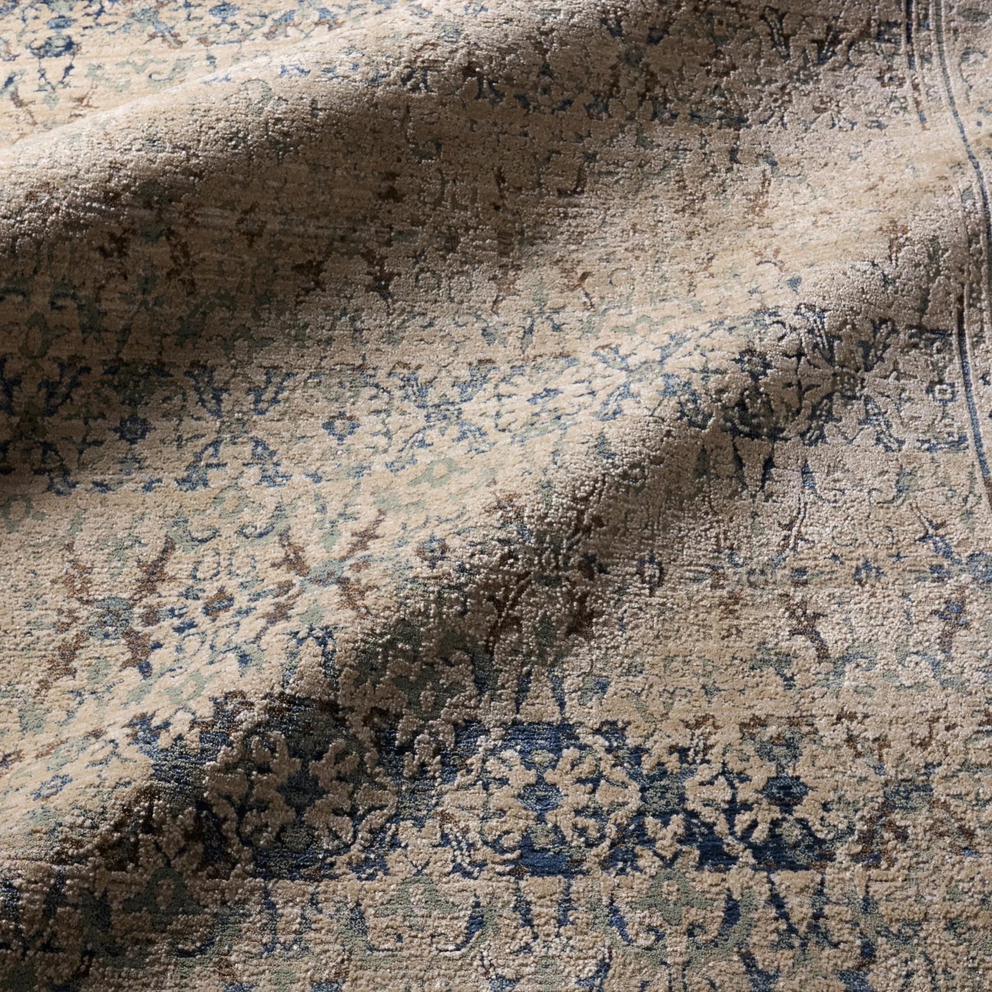 Patterned Silence PSE06 Rug by Jaipur Living in blue, gray. Made from 70% polypropylene 30% polyester in a unique style.